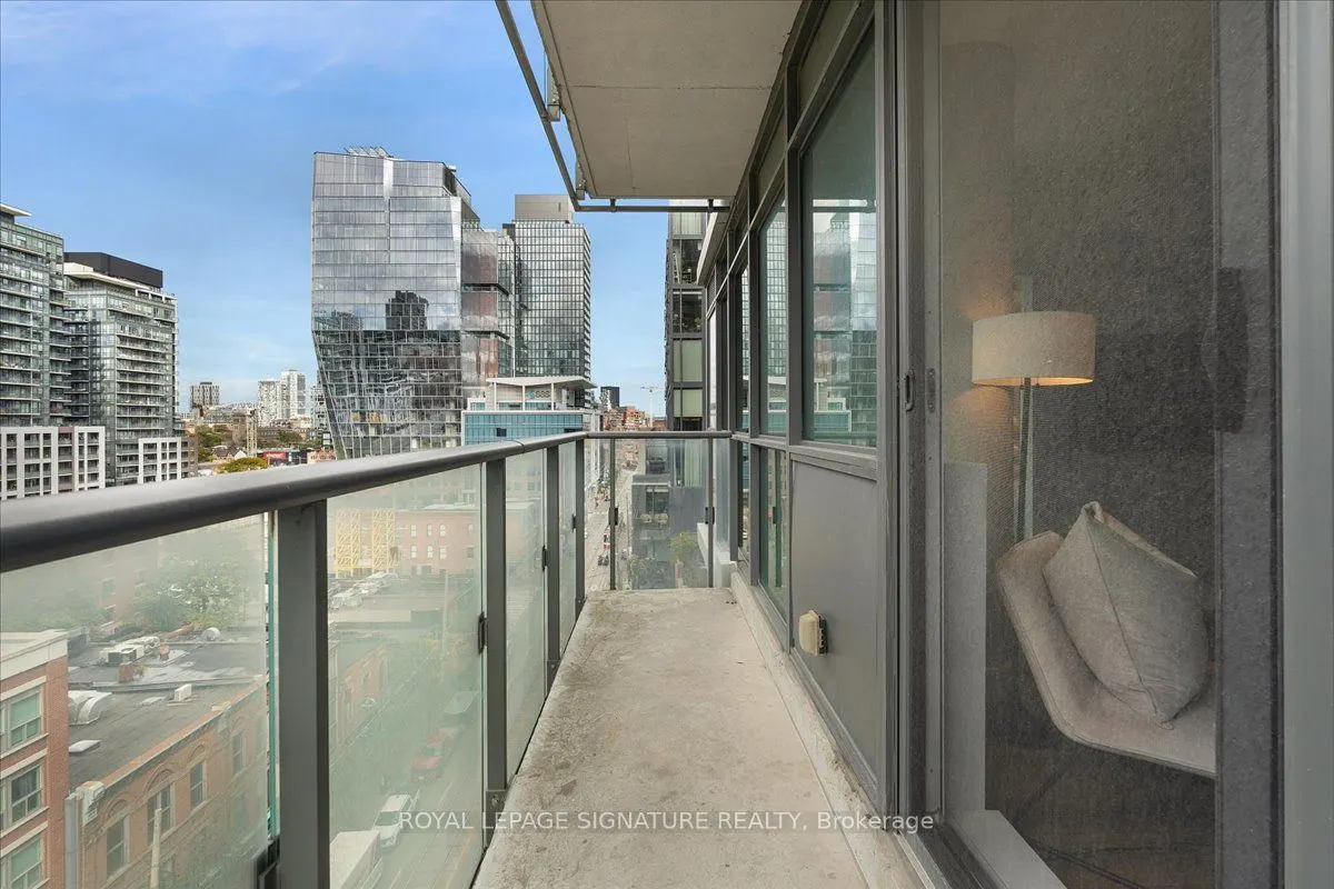 39 Sherbourne Street #908