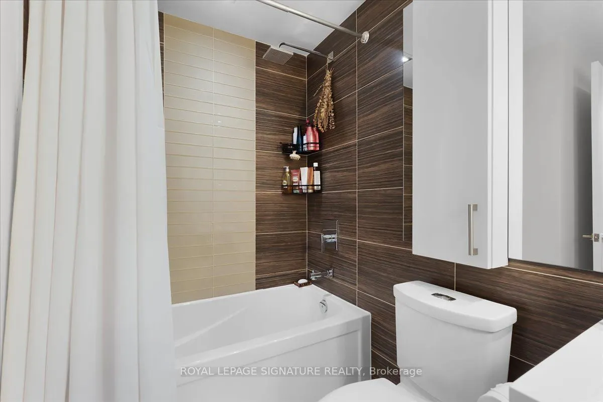 39 Sherbourne Street #908