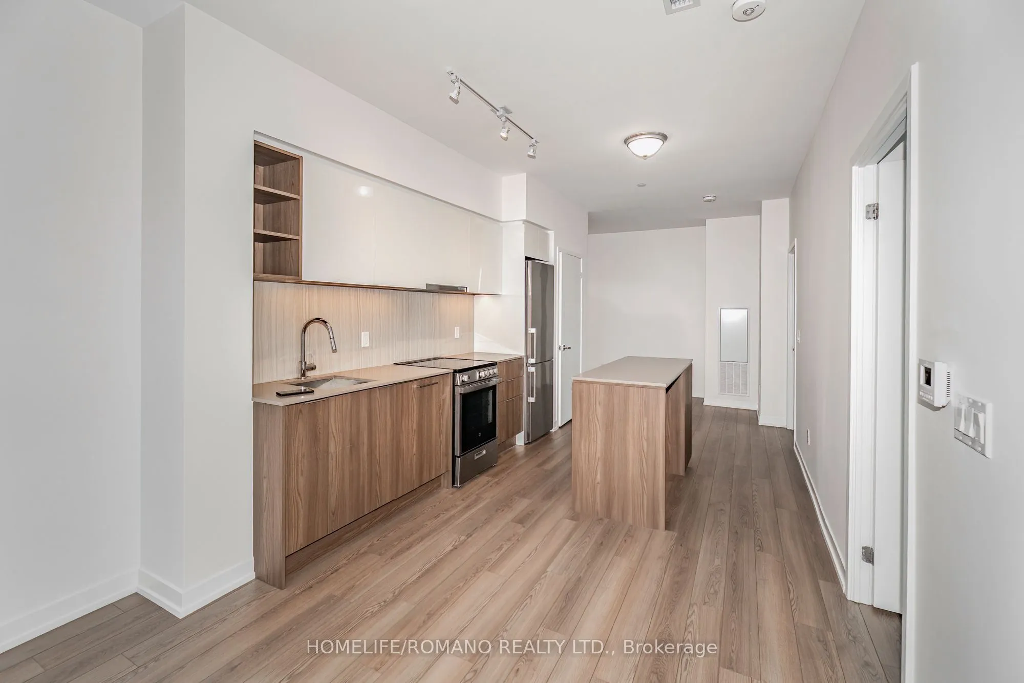 31 Tippett Road #1602