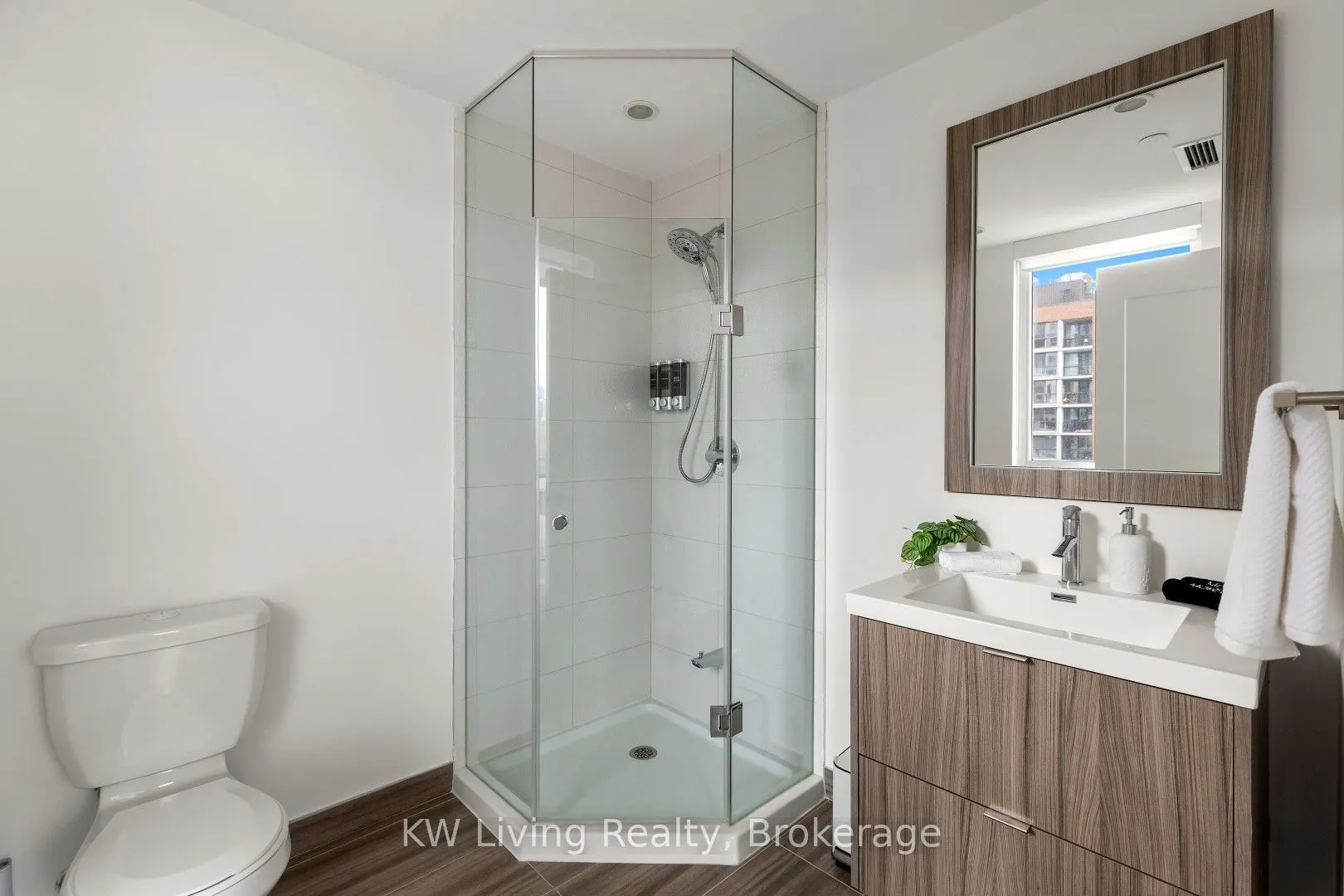 38 Cameron Street #608