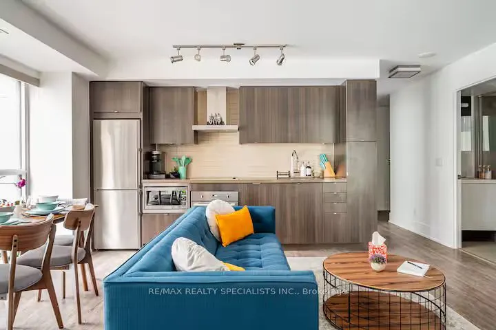 300 Front Street W #304