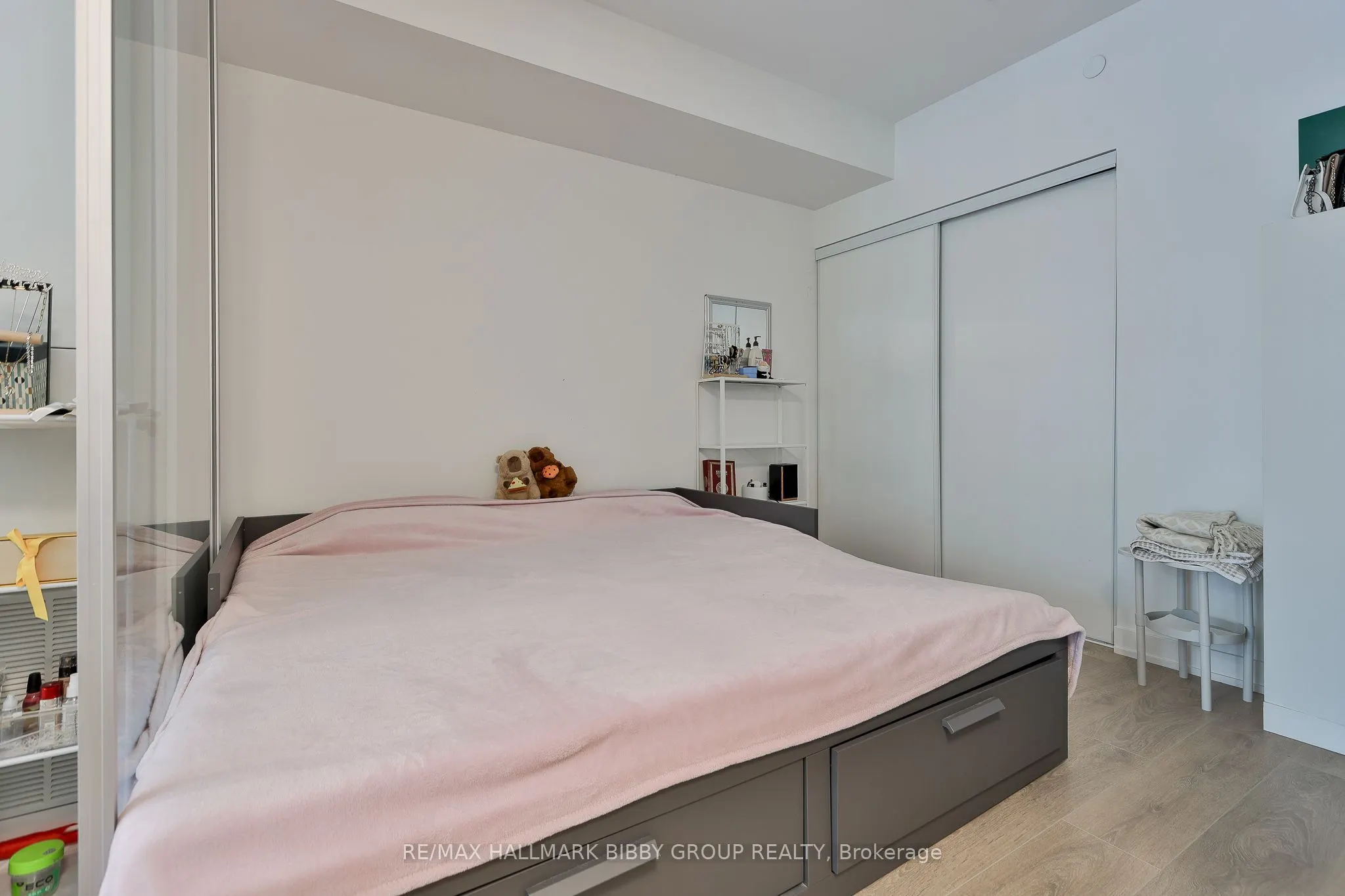 127 Broadway Avenue #302