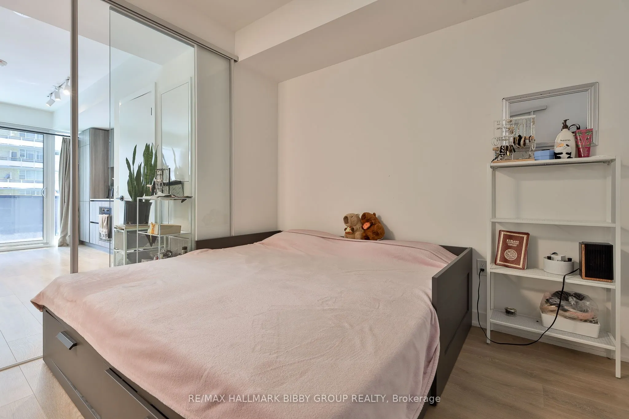 127 Broadway Avenue #302