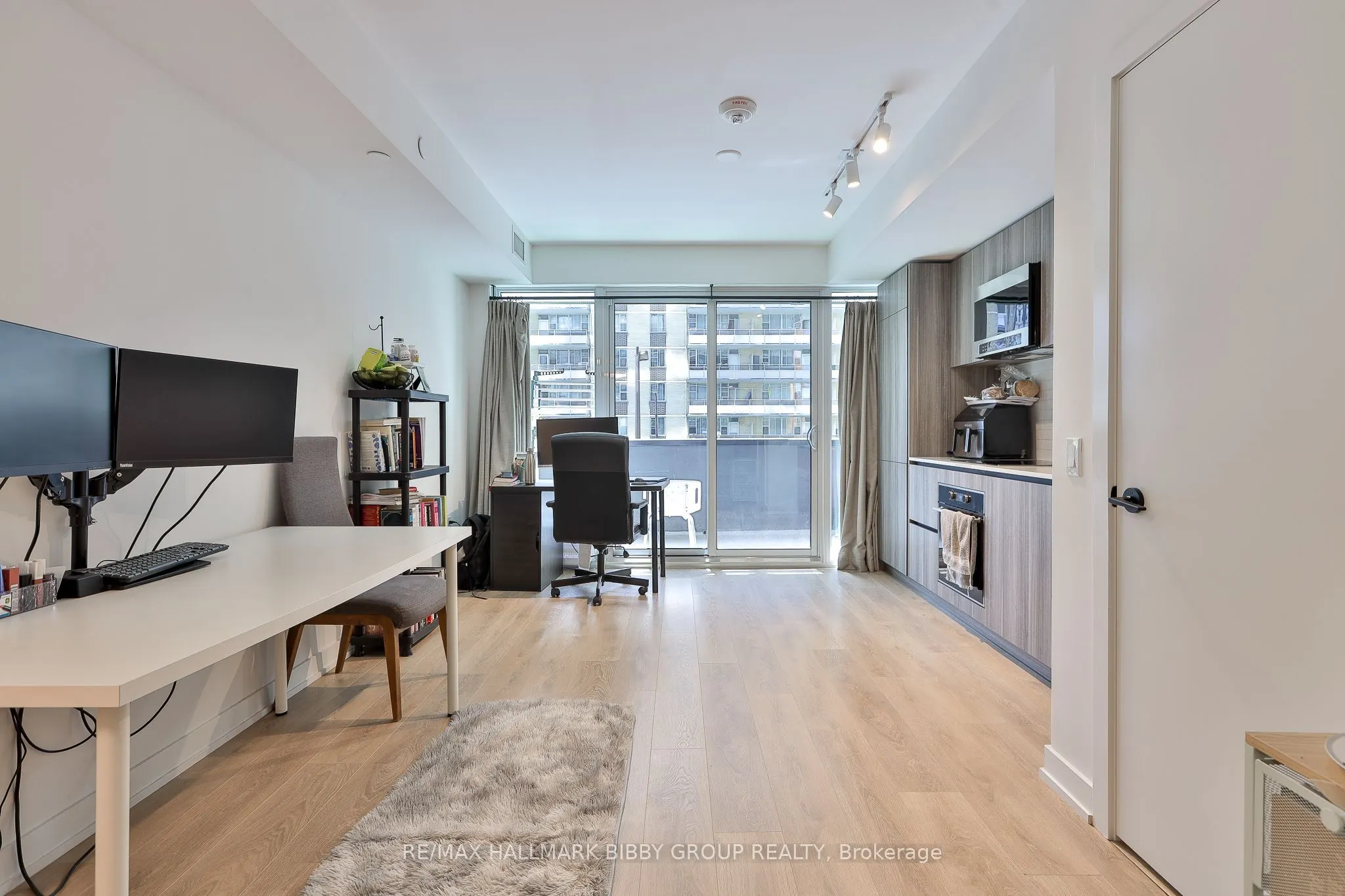 127 Broadway Avenue #302
