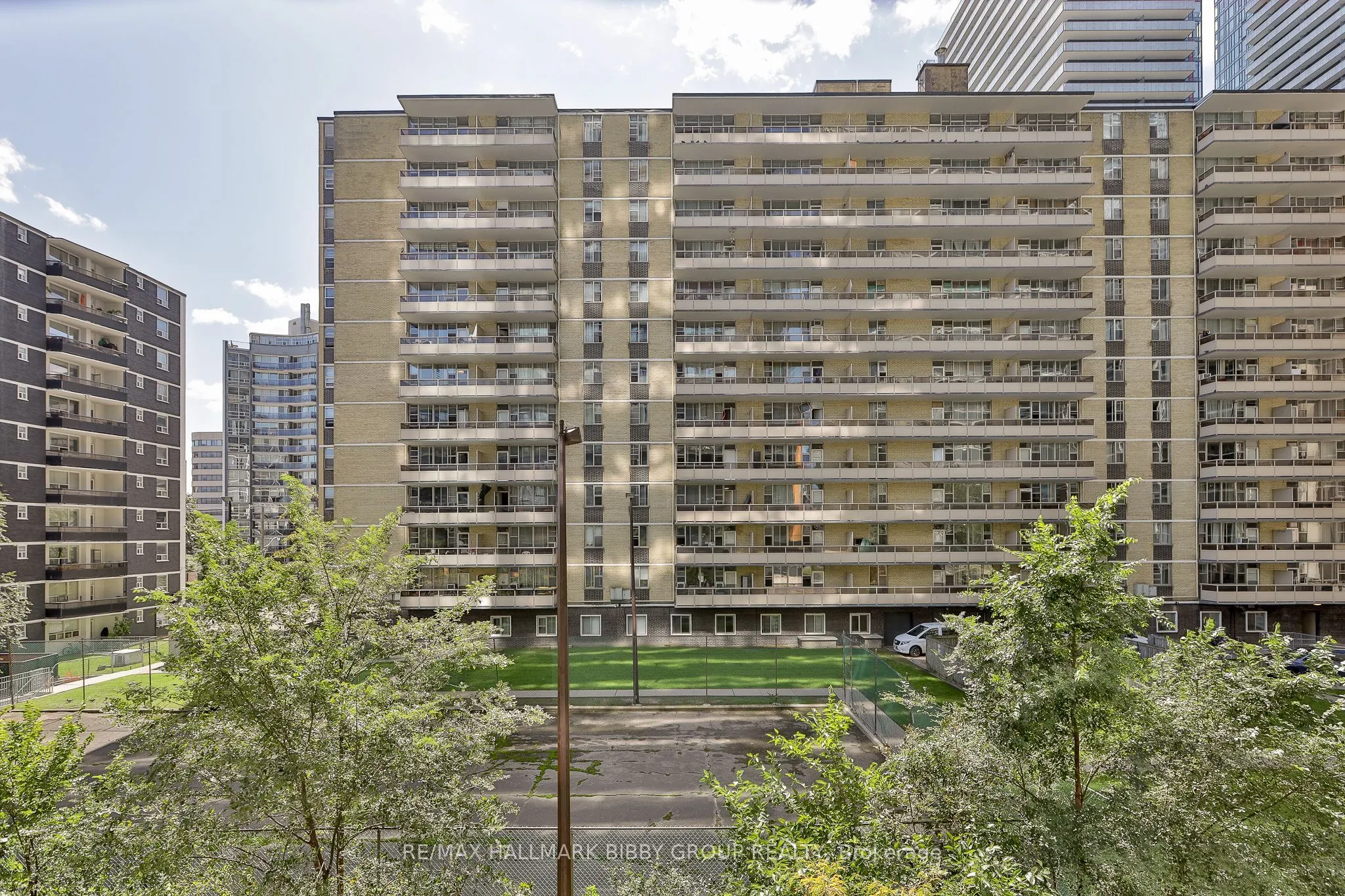 127 Broadway Avenue #302