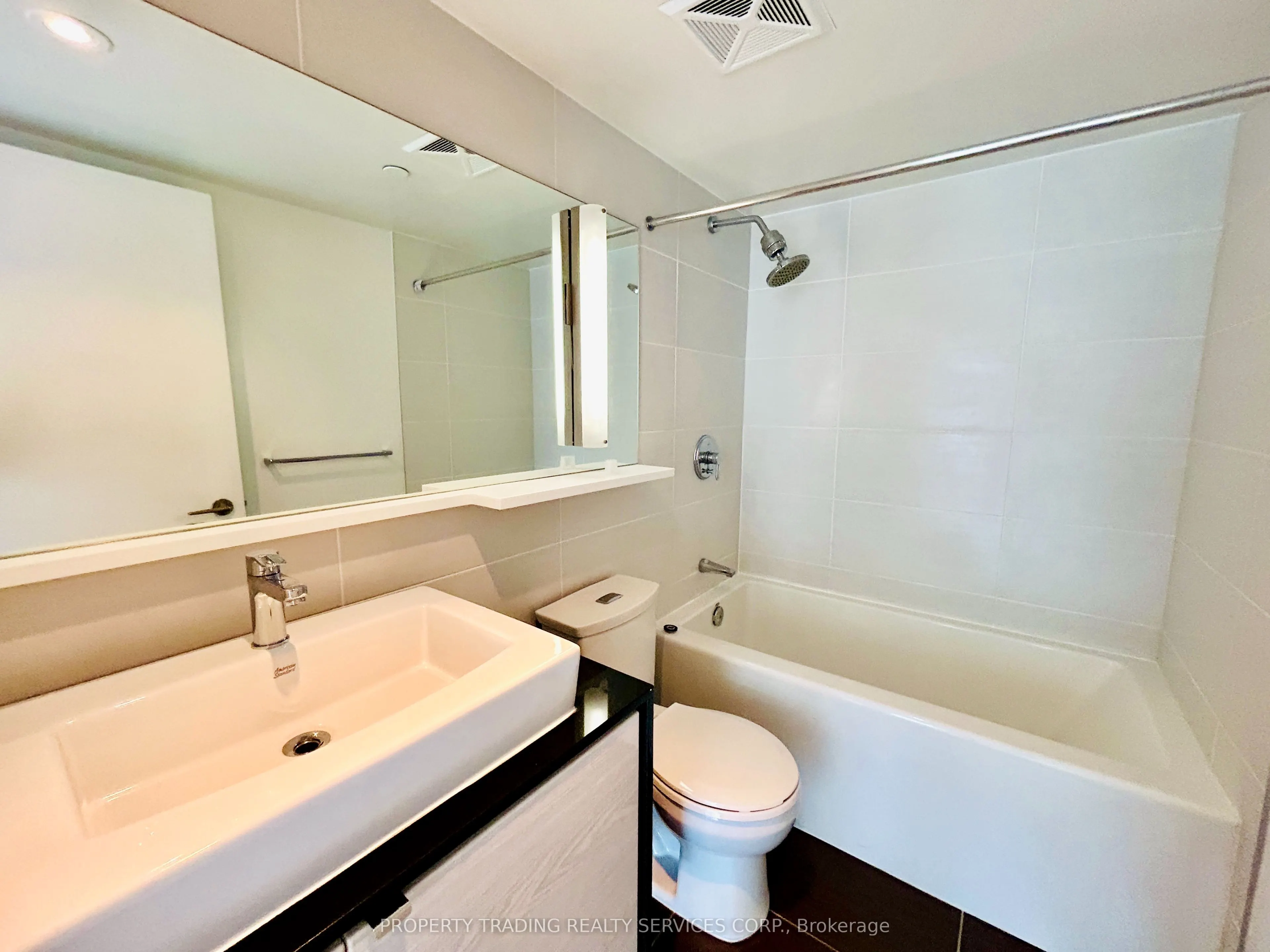 72 Esther Shiner Boulevard #318