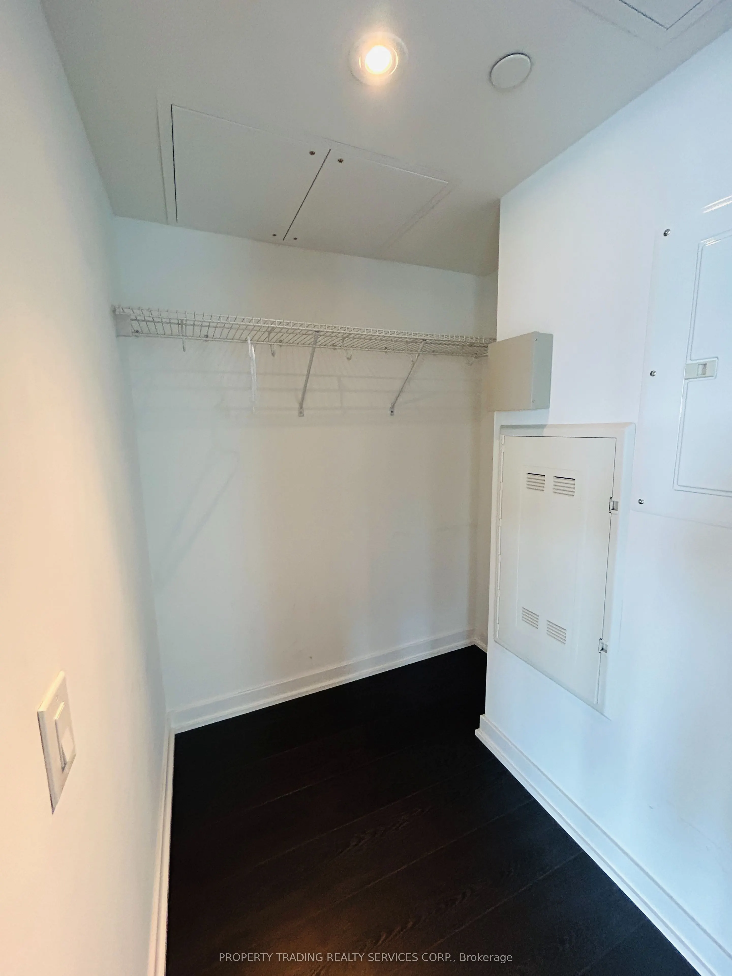72 Esther Shiner Boulevard #318