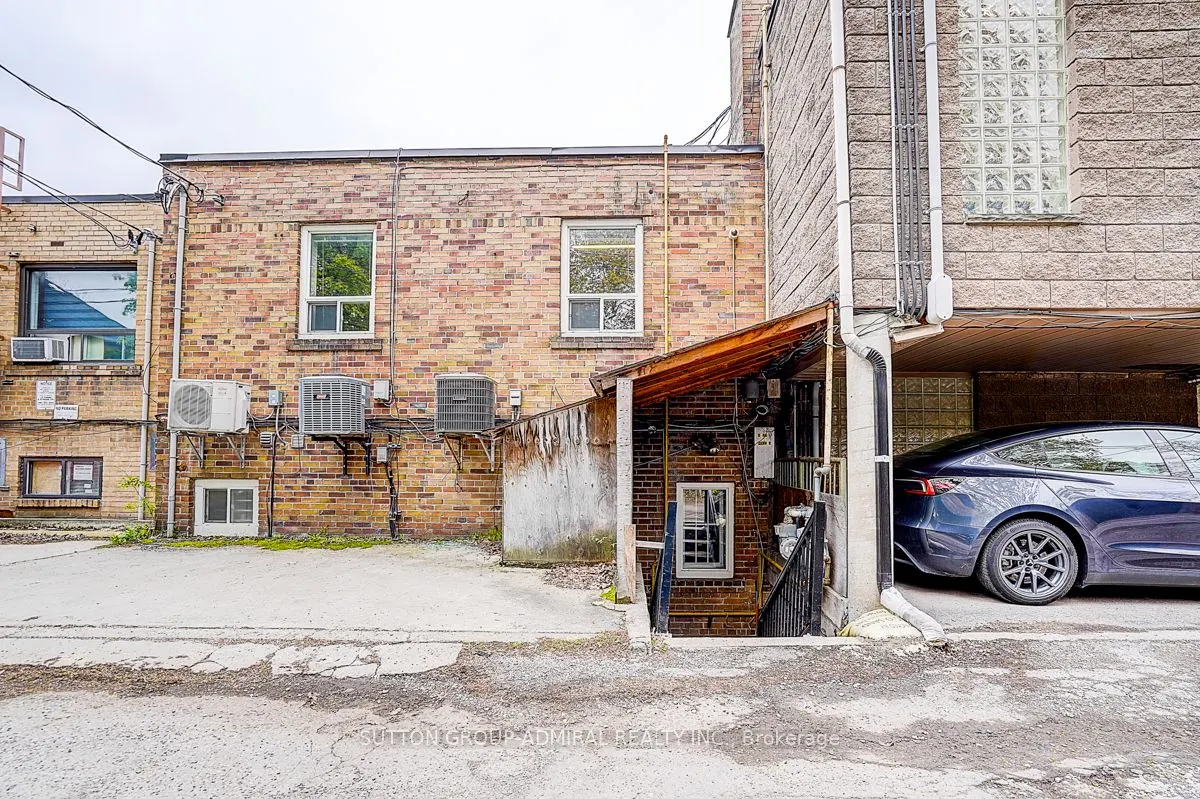 1184 Eglinton Avenue W