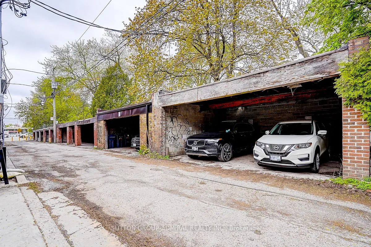1184 Eglinton Avenue W