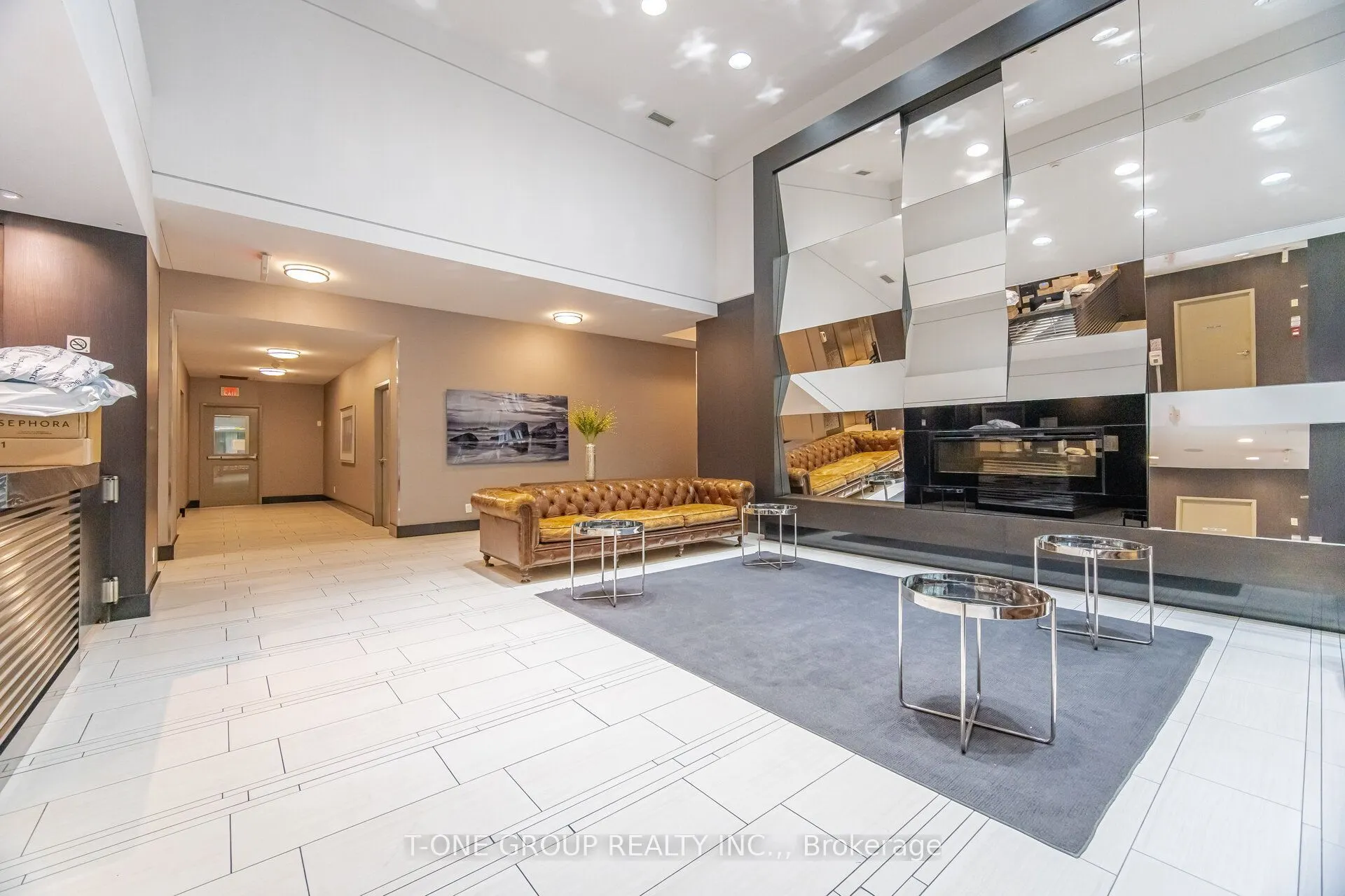 35 Bastion Street #311