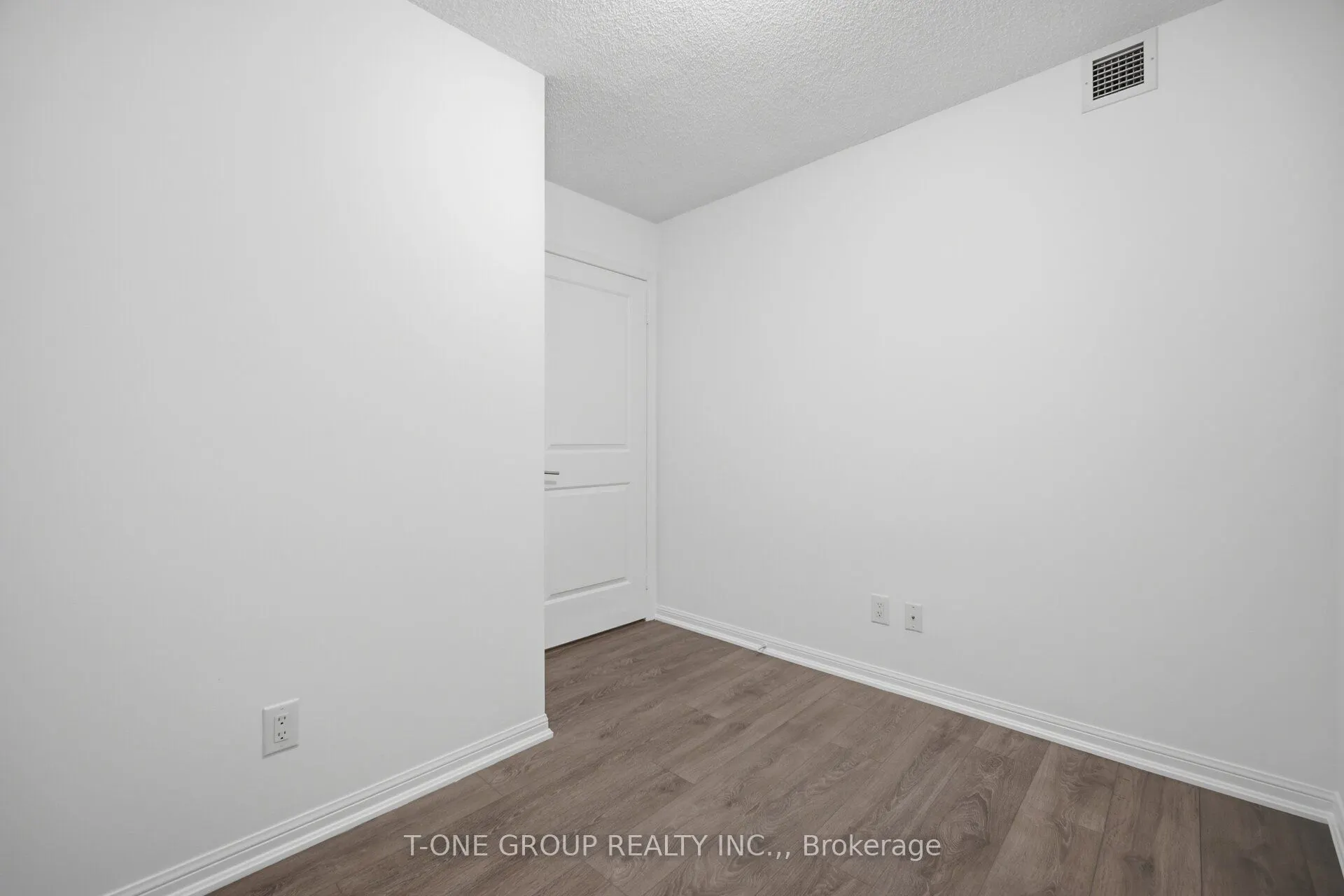 35 Bastion Street #311
