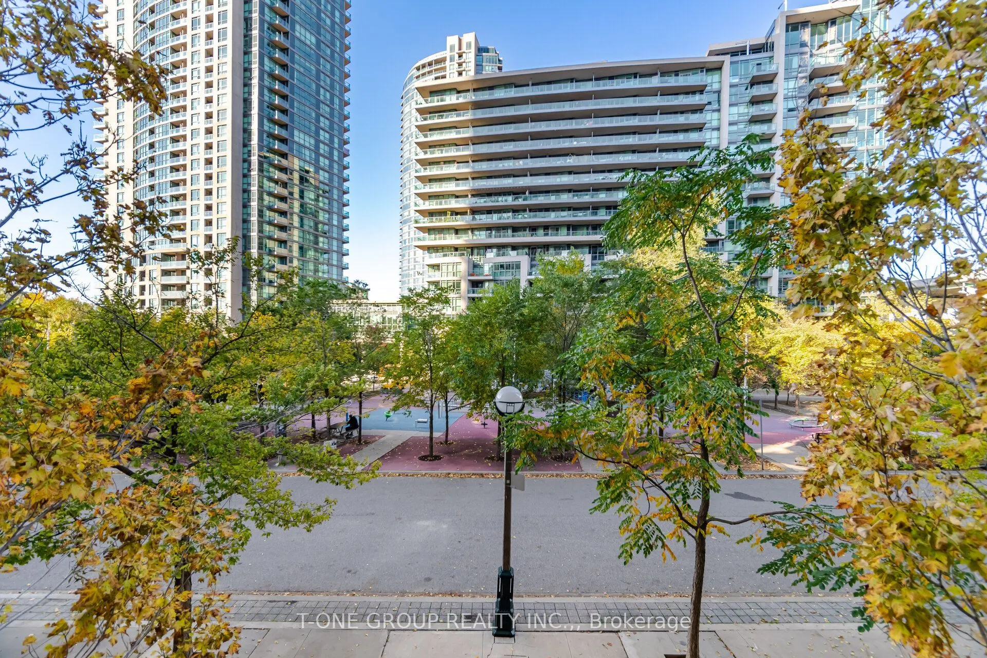 35 Bastion Street #311