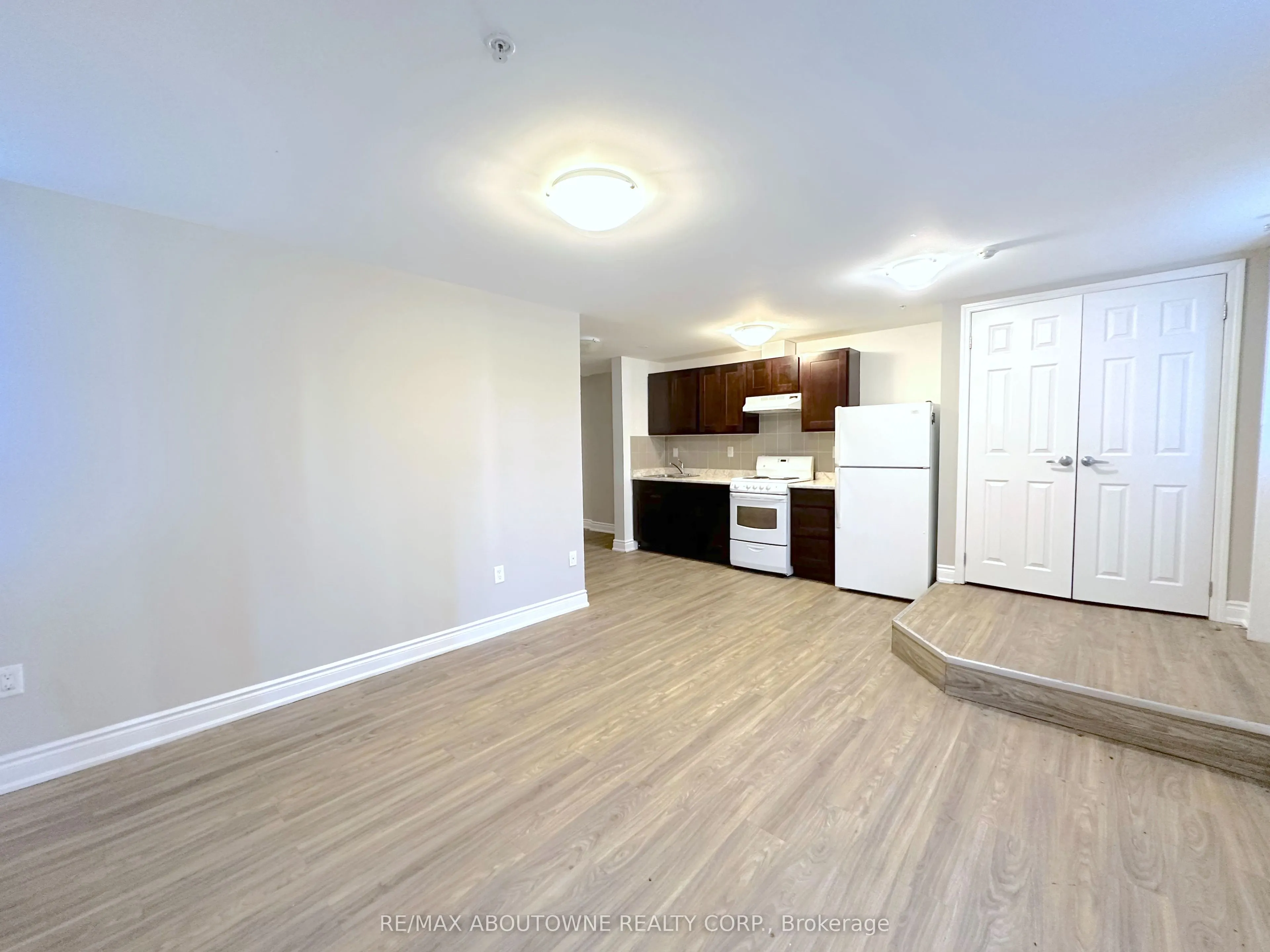 55 Lisgar Street #109