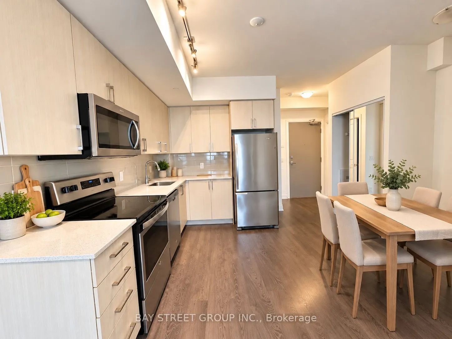 591 Sheppard Avenue E #302