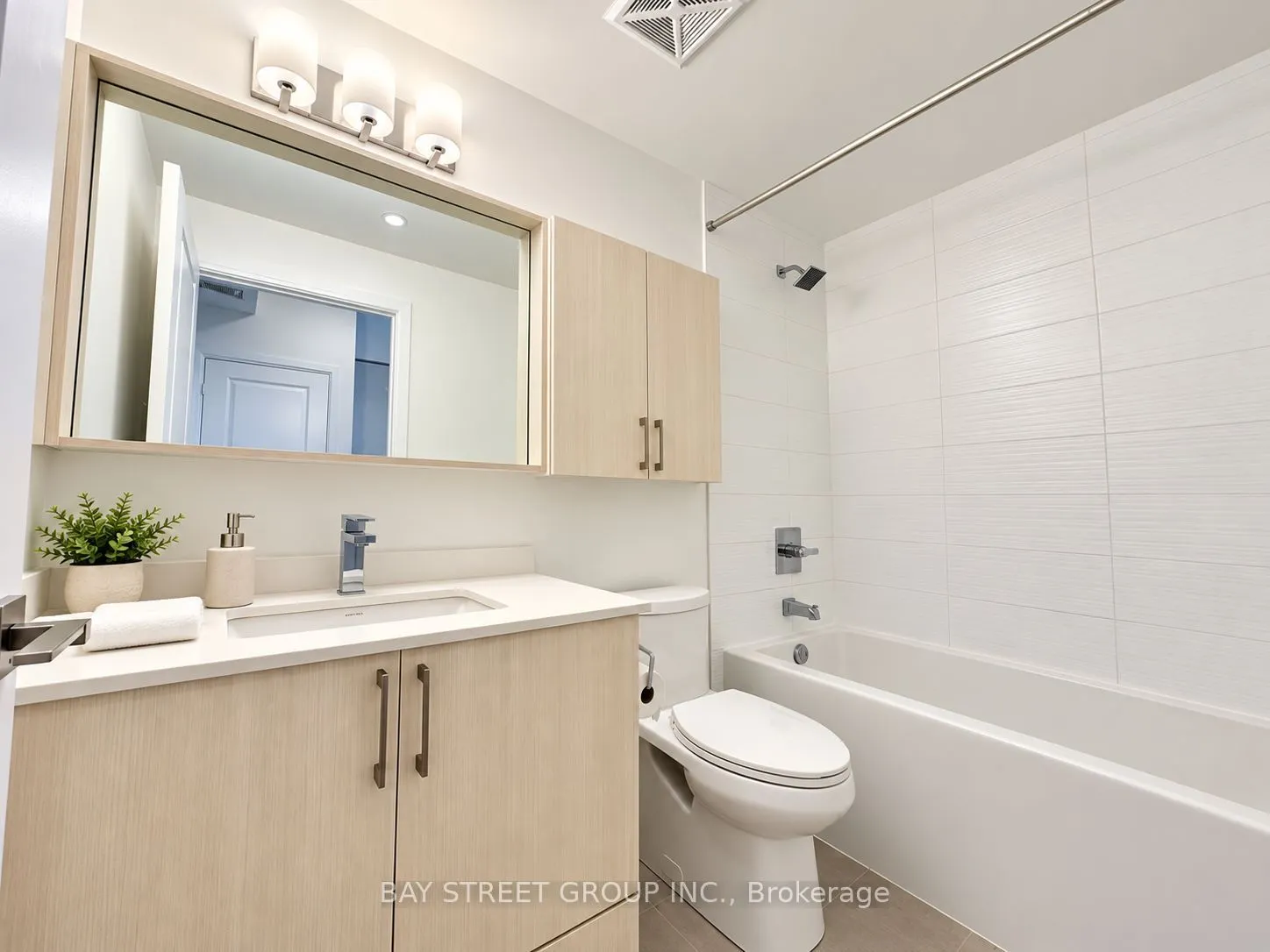 591 Sheppard Avenue E #302