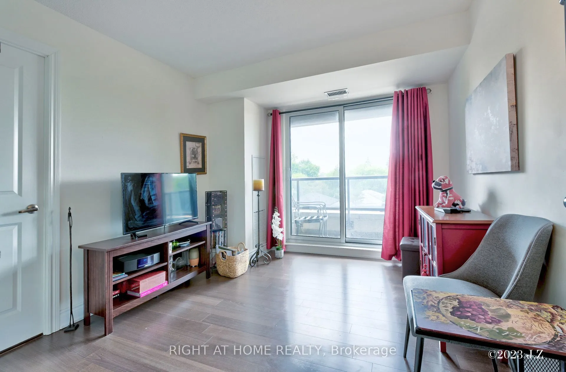 760 Sheppard Avenue W #312