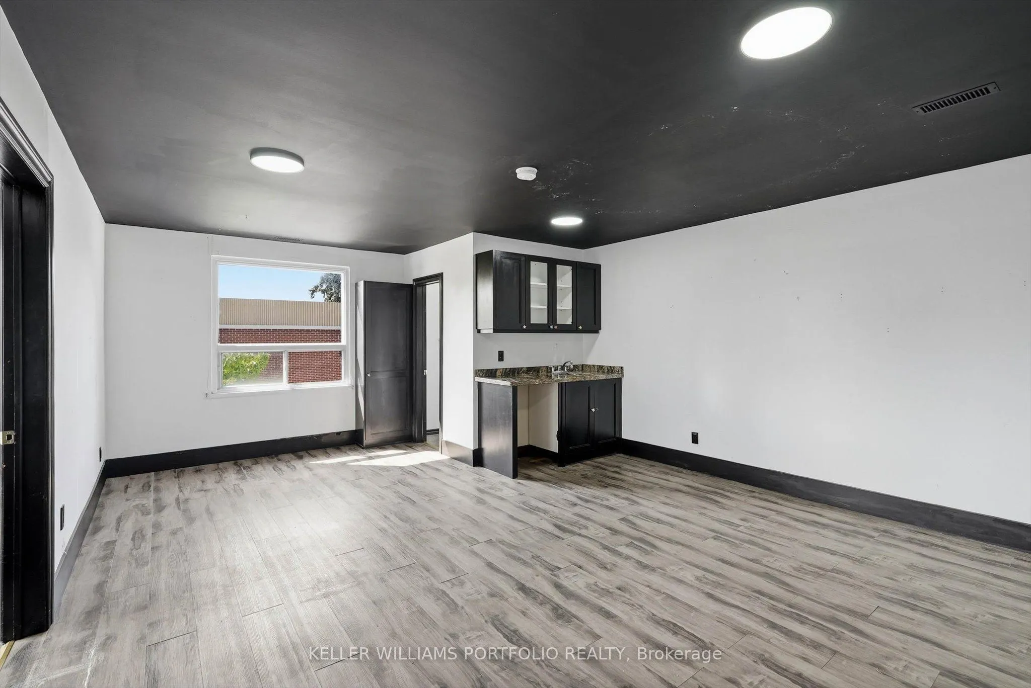 1896 Avenue Road #201