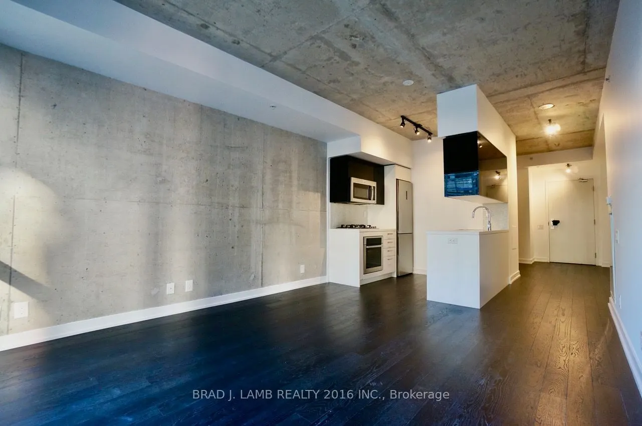 39 Brant Street #301
