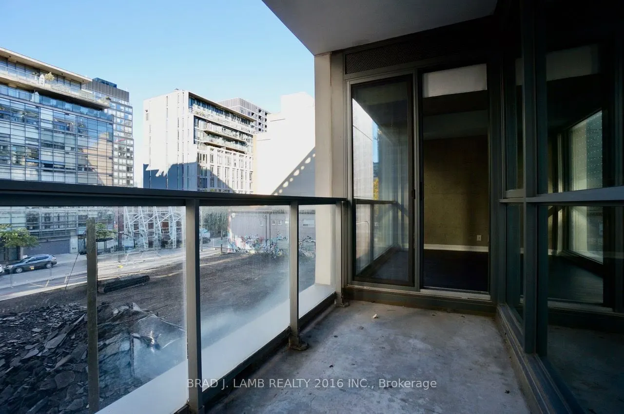 39 Brant Street #301
