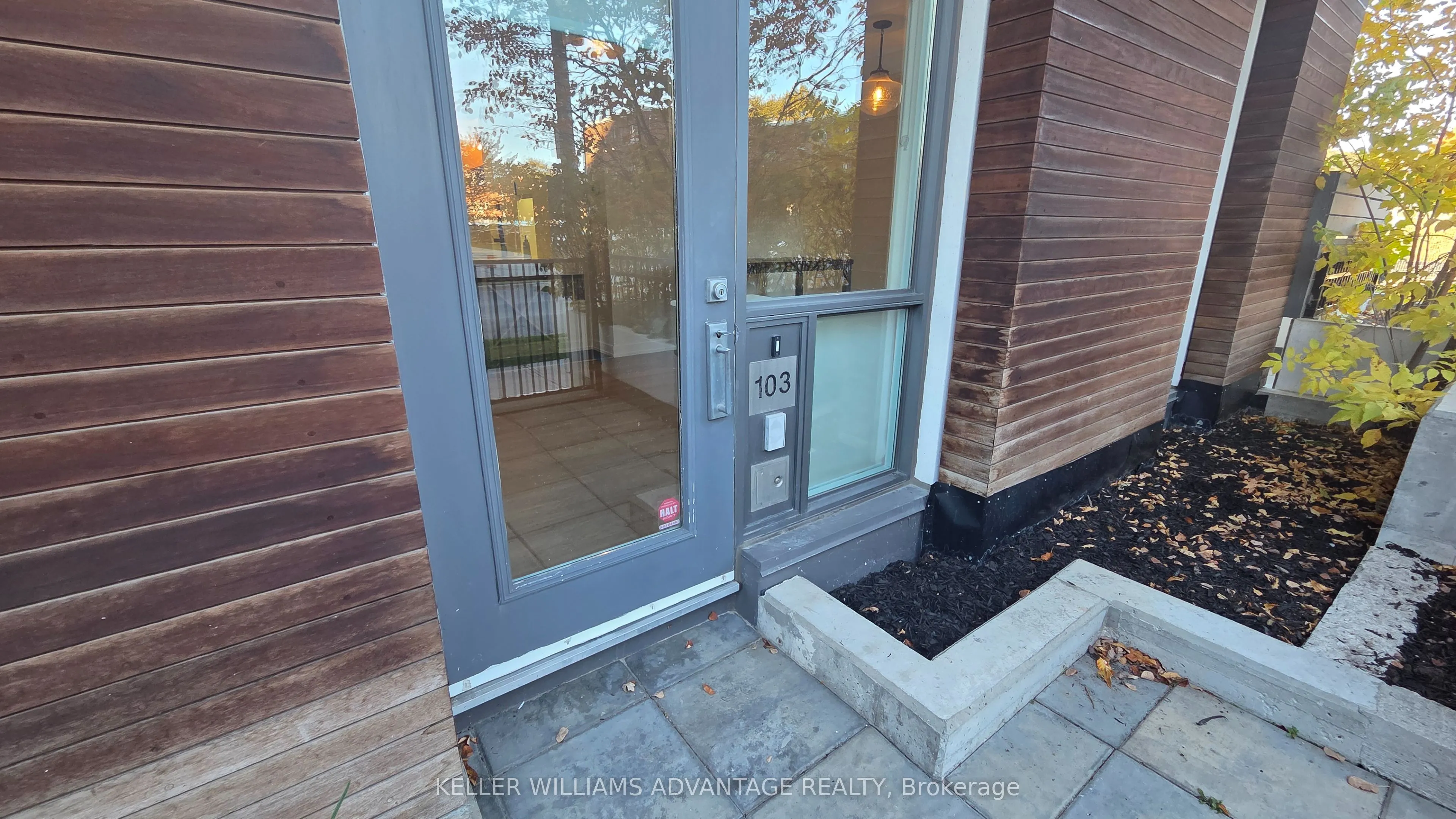 260 Sackville Street #103