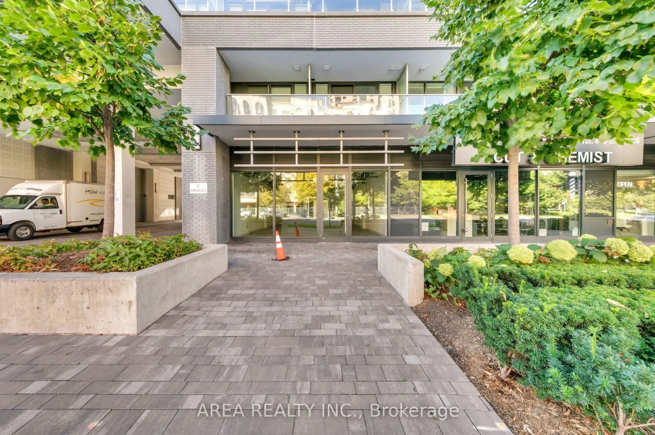 621 Sheppard Avenue E #106