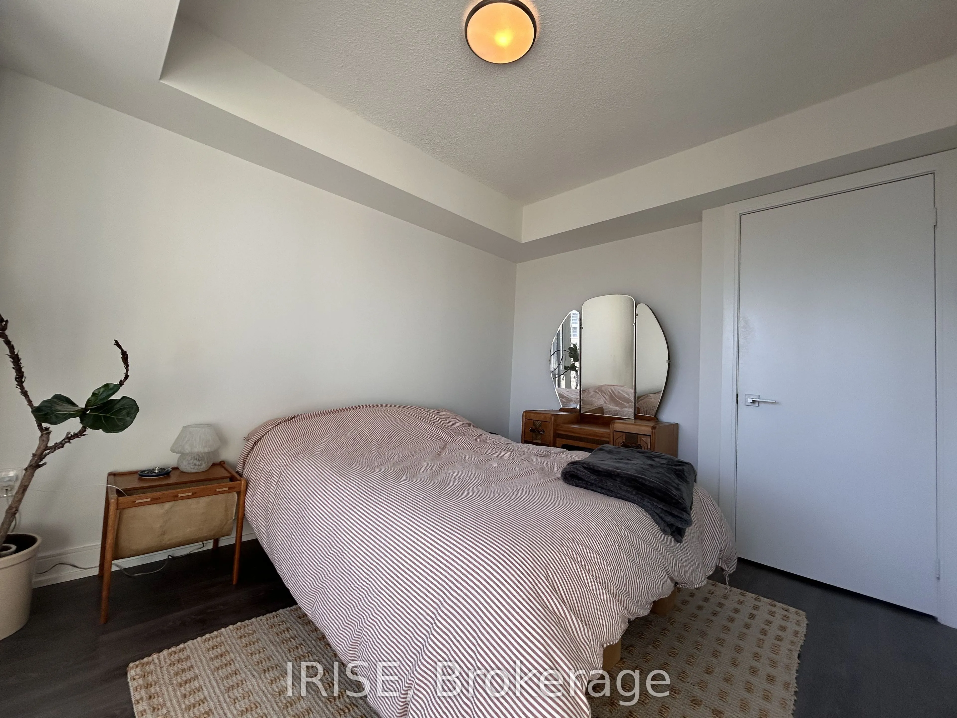 89 McGill Street #1910