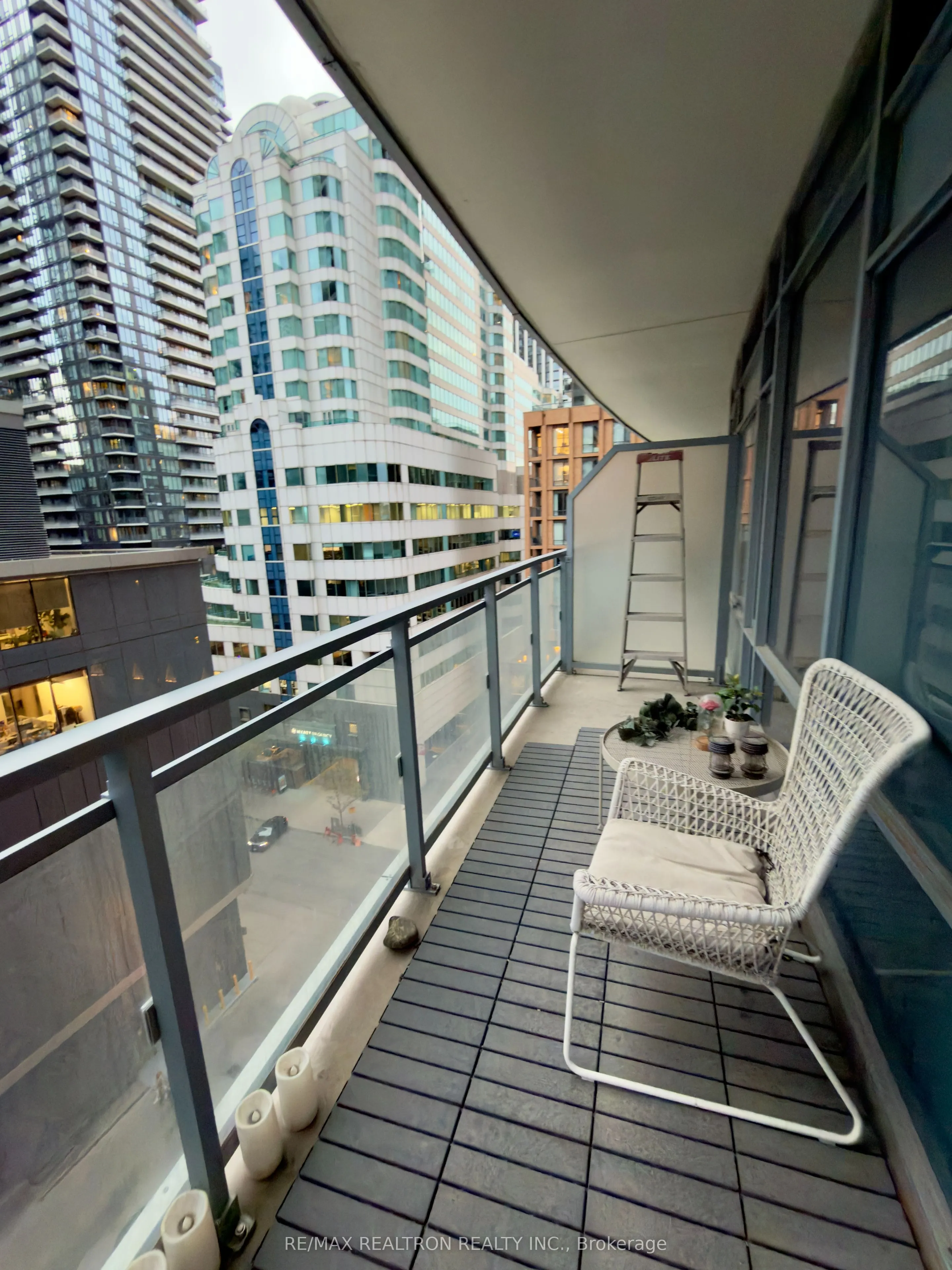 21 Widmer Street #710