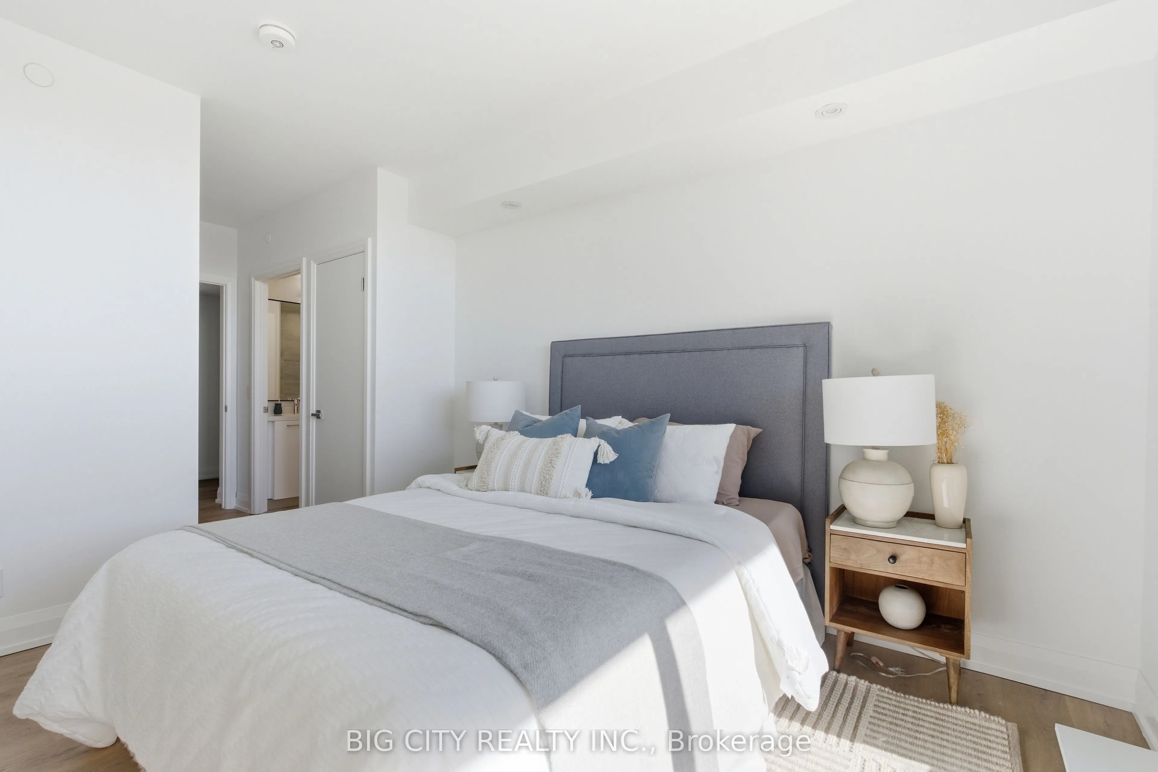 36 Brentcliffe Road #717