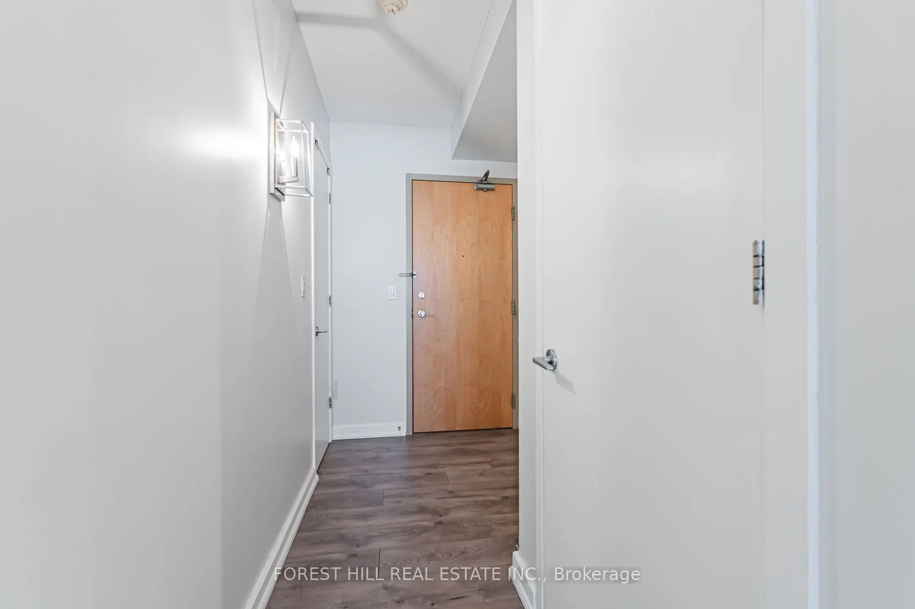 350 WELLINGTON Street W #424