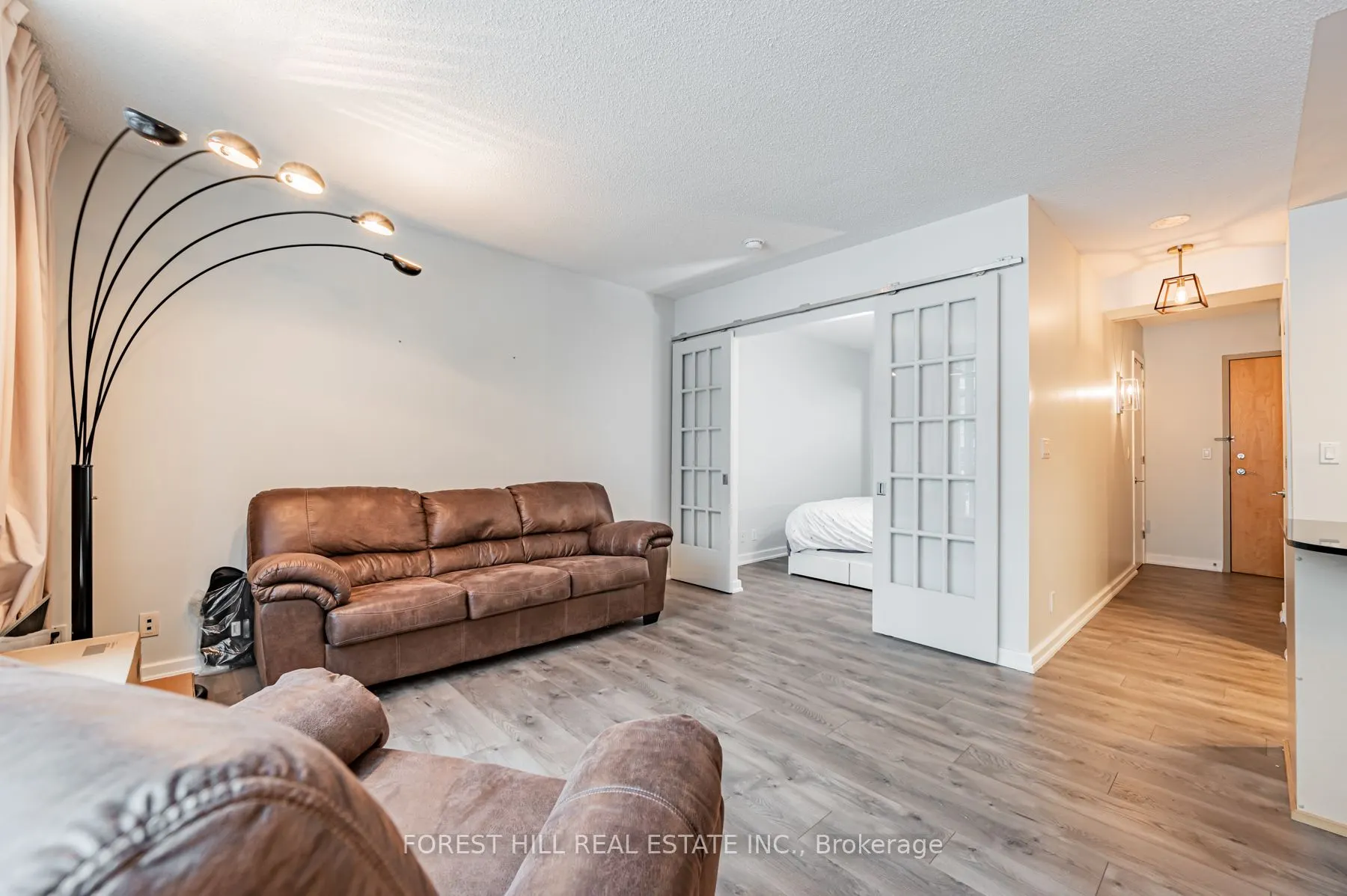 350 WELLINGTON Street W #424