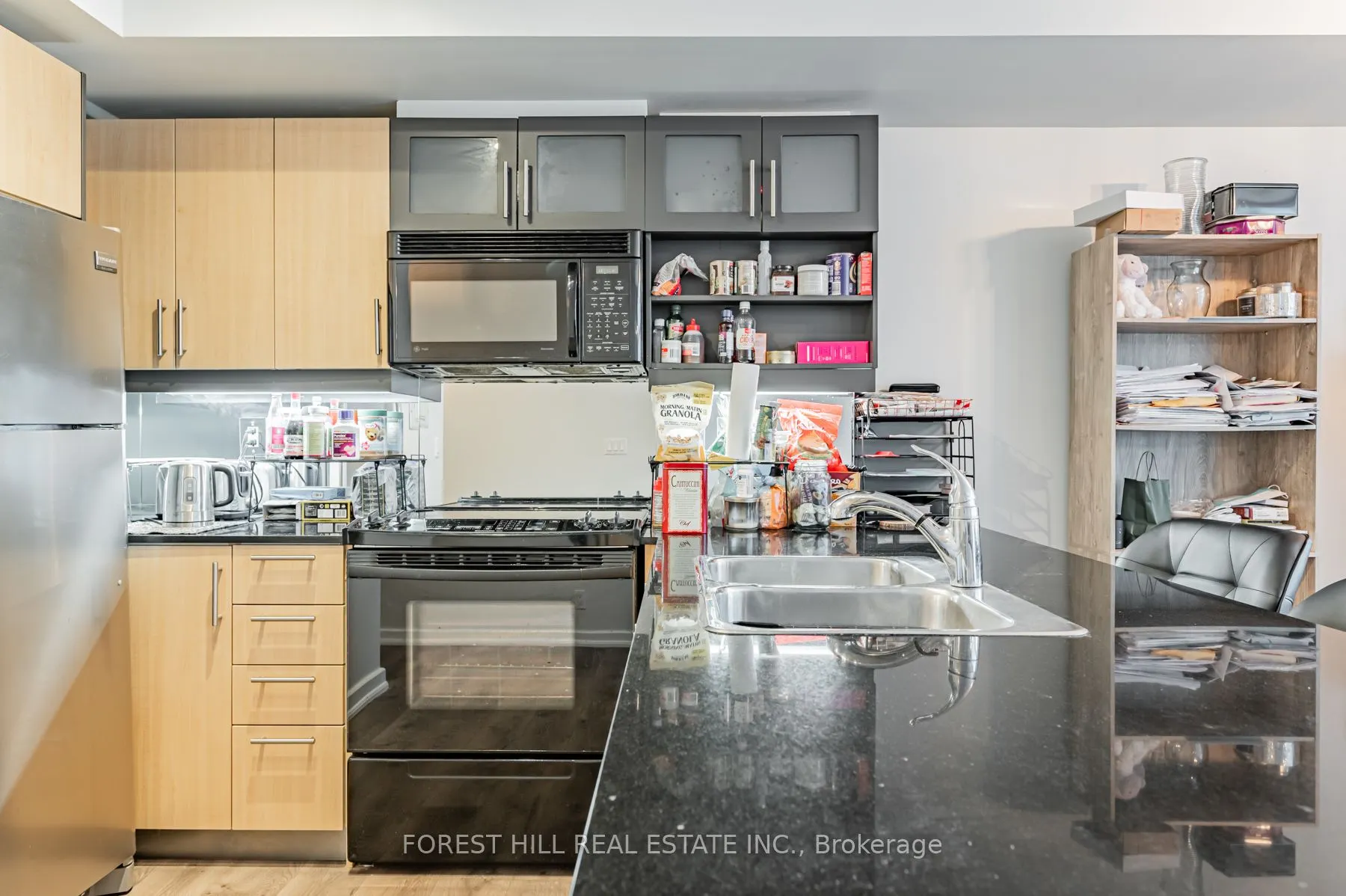 350 WELLINGTON Street W #424