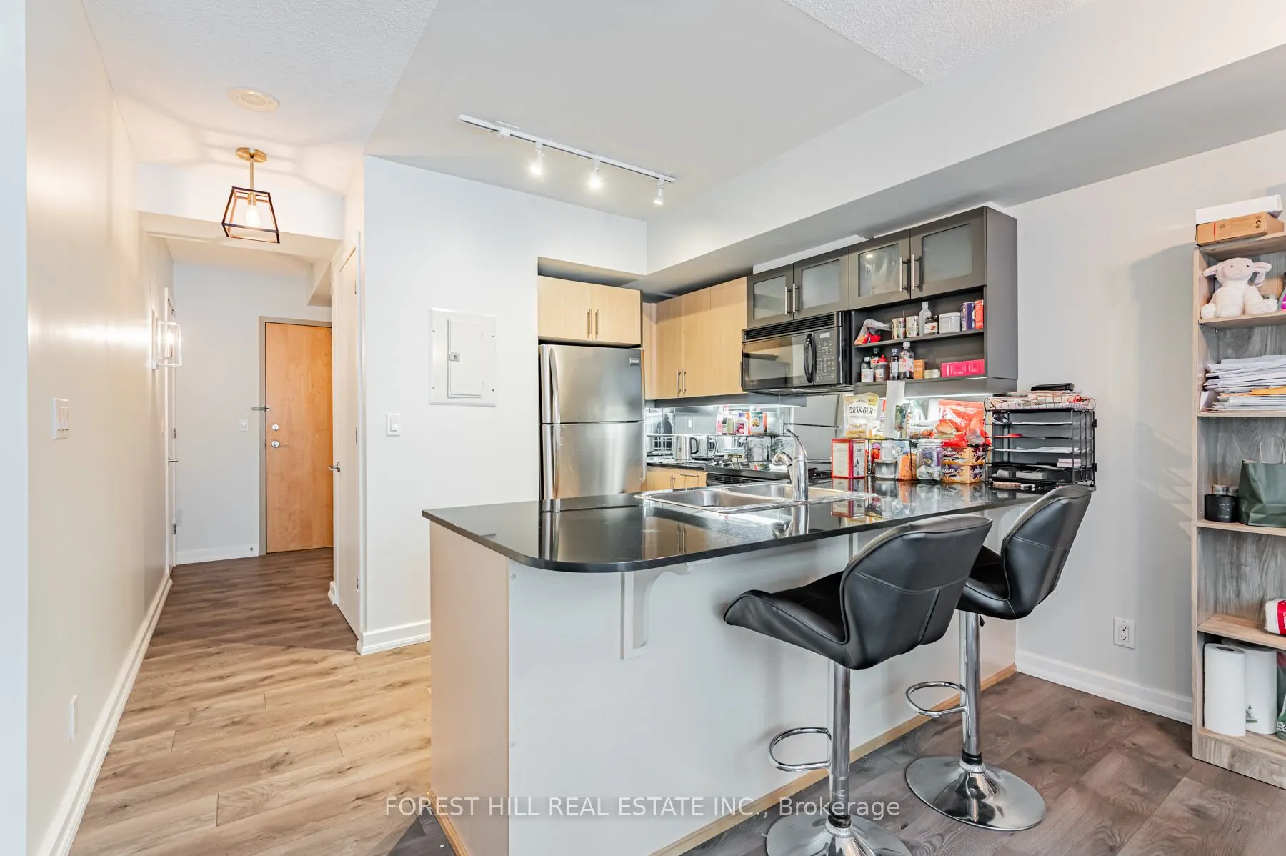 350 WELLINGTON Street W #424