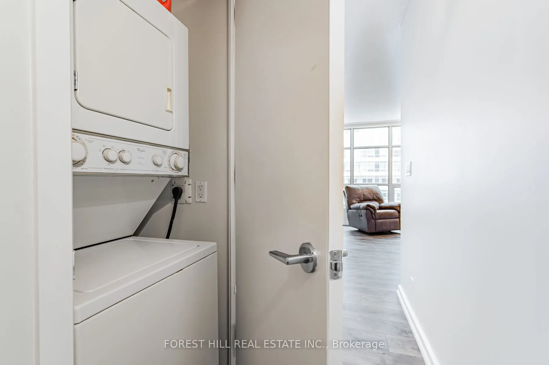 350 WELLINGTON Street W #424