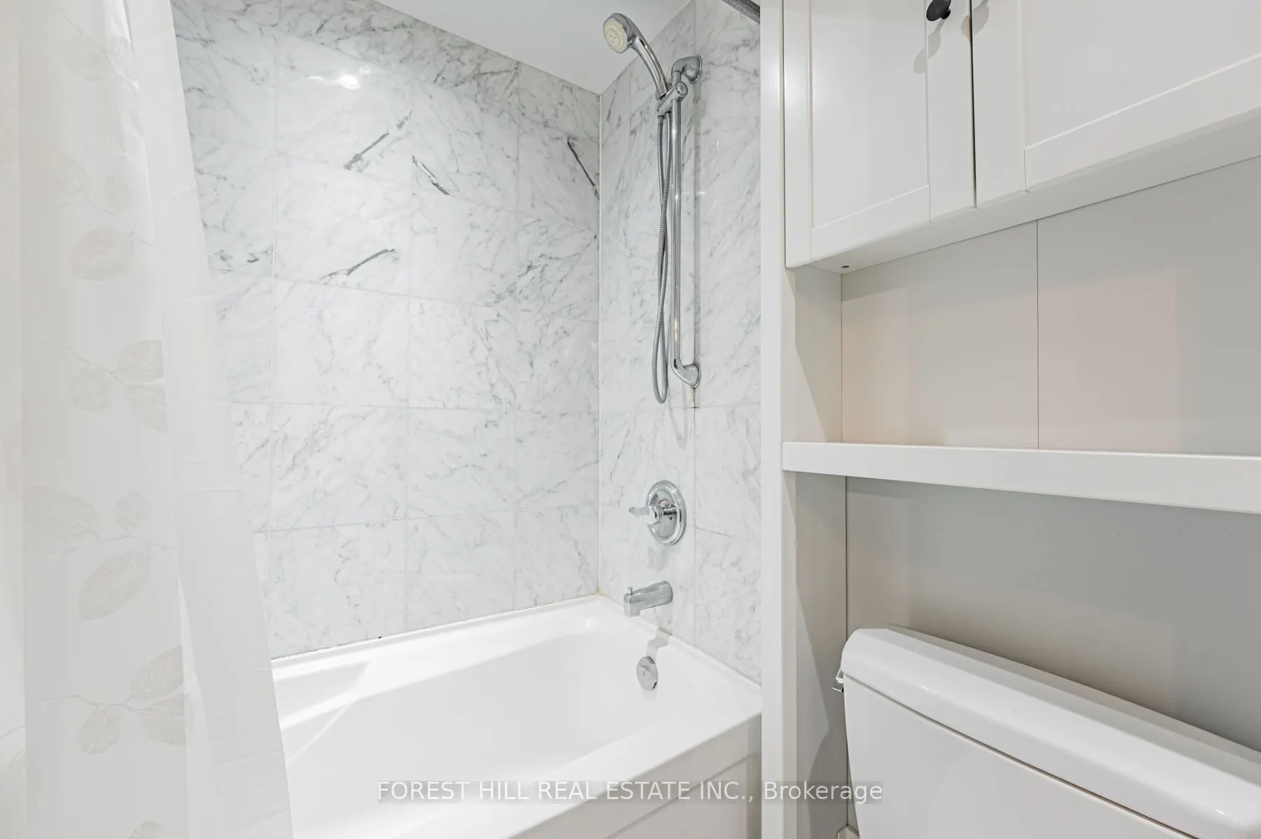 350 WELLINGTON Street W #424