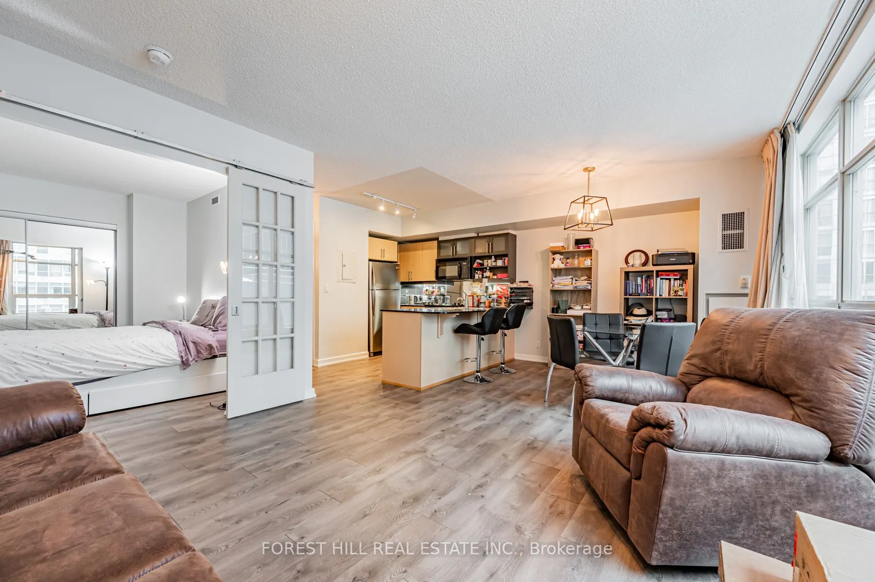 350 WELLINGTON Street W #424