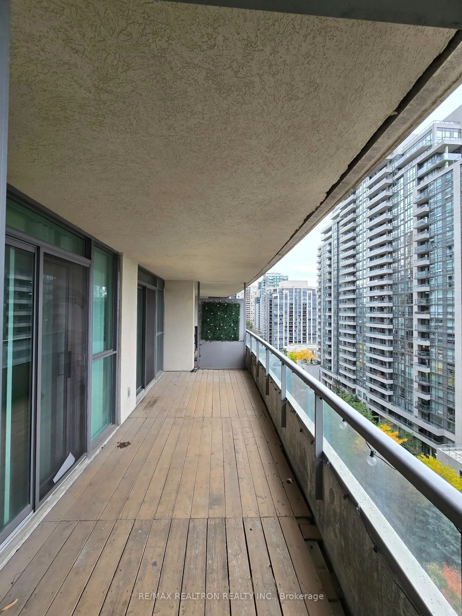 18 Spring Garden Avenue #1107