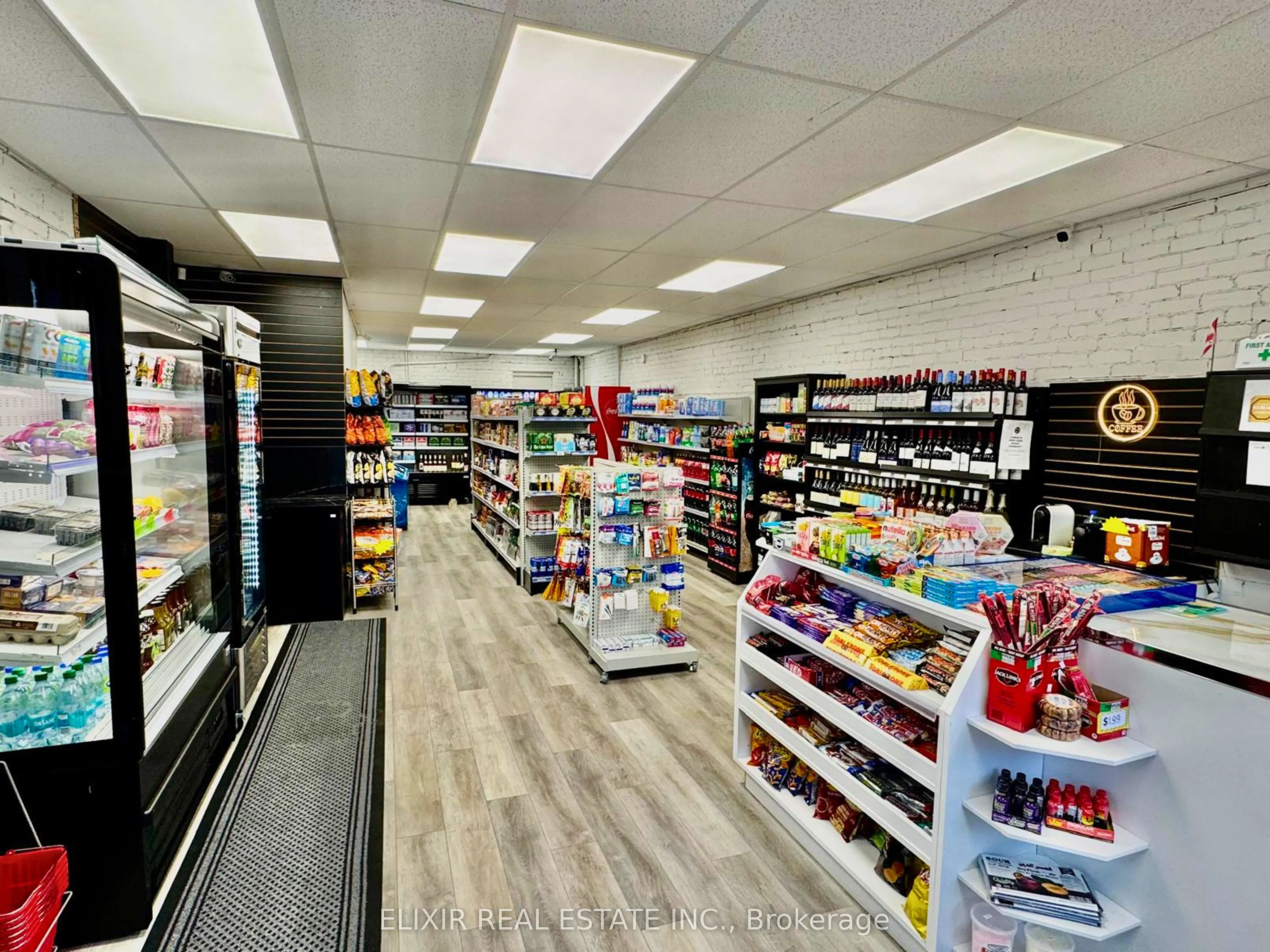 461 Eglinton Avenue E