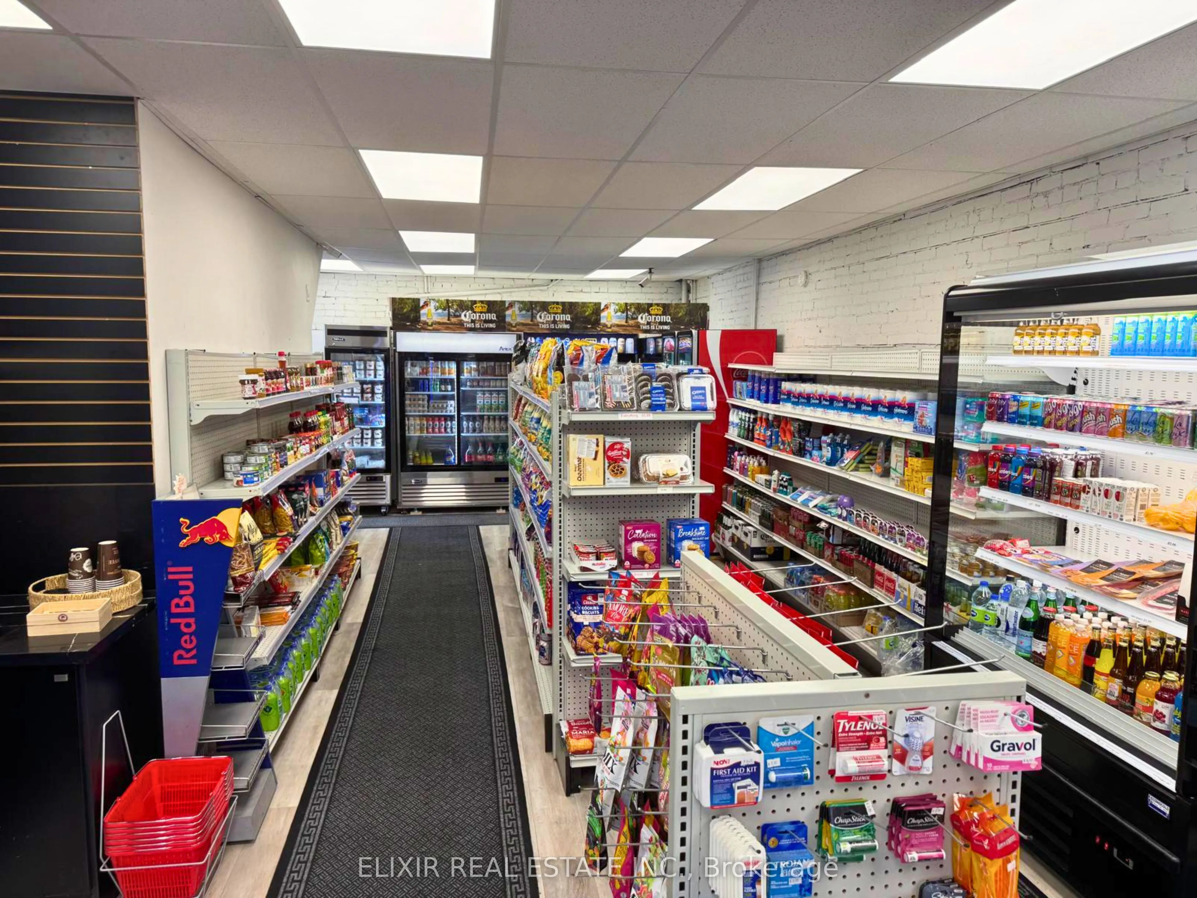 461 Eglinton Avenue E