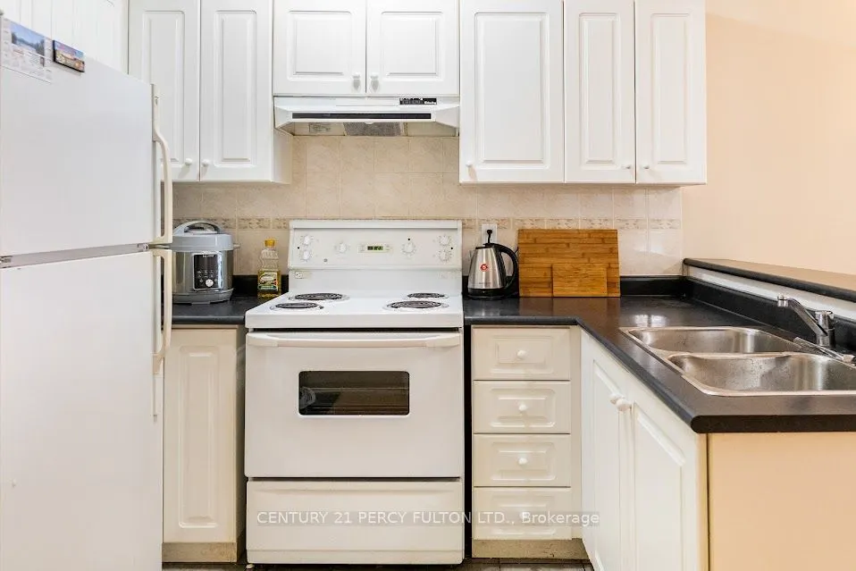 393 King Street W #1204