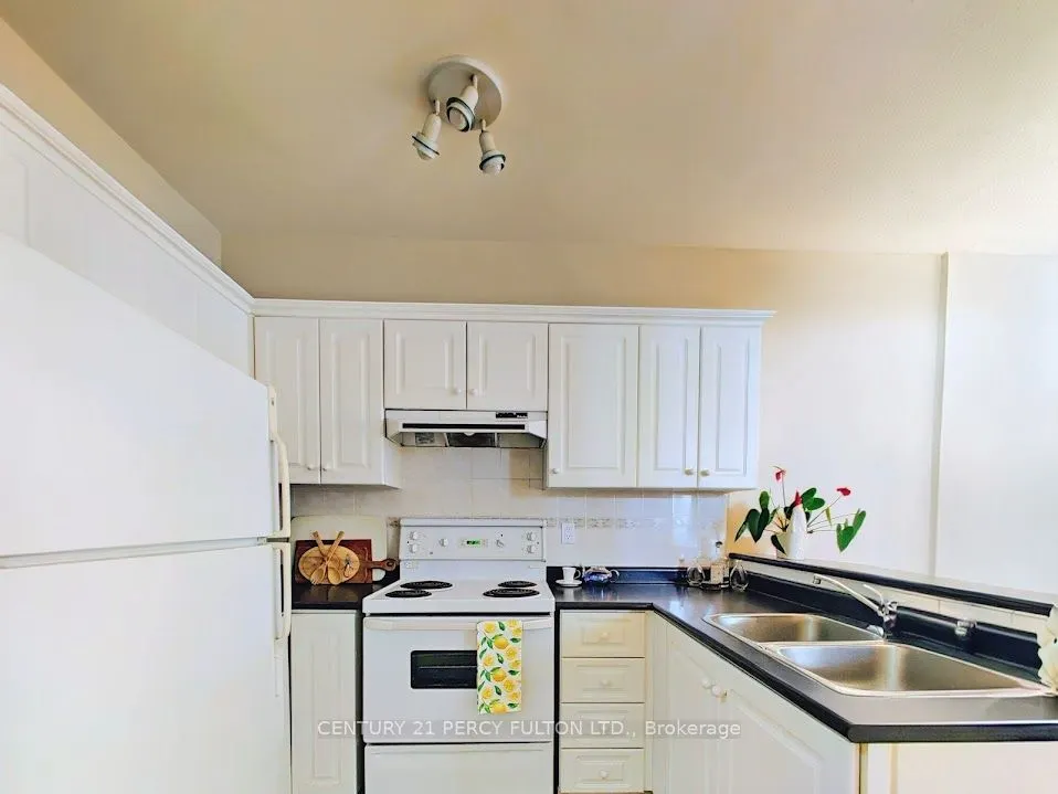 393 King Street W #1204