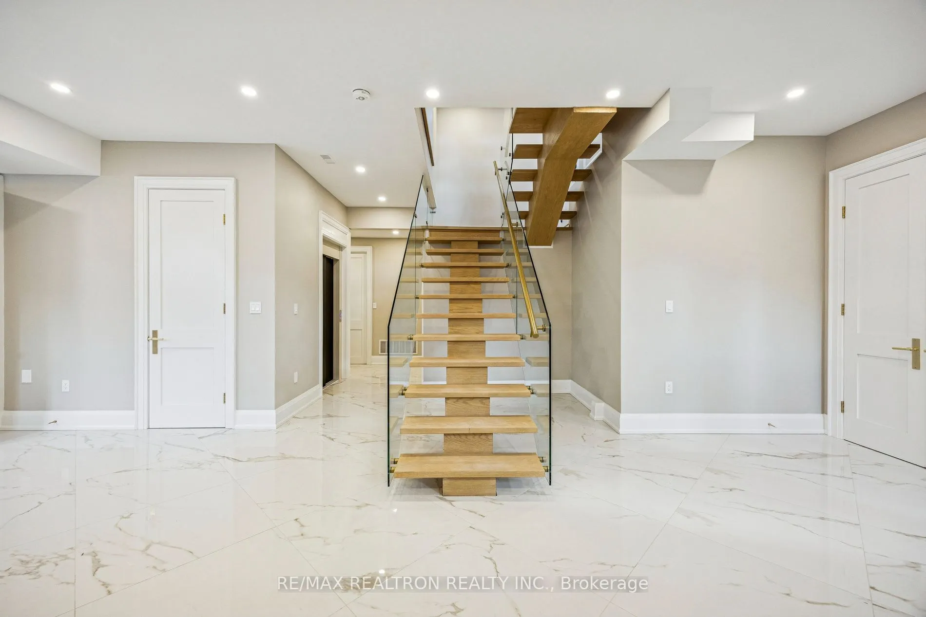 1 Lynnhaven Road