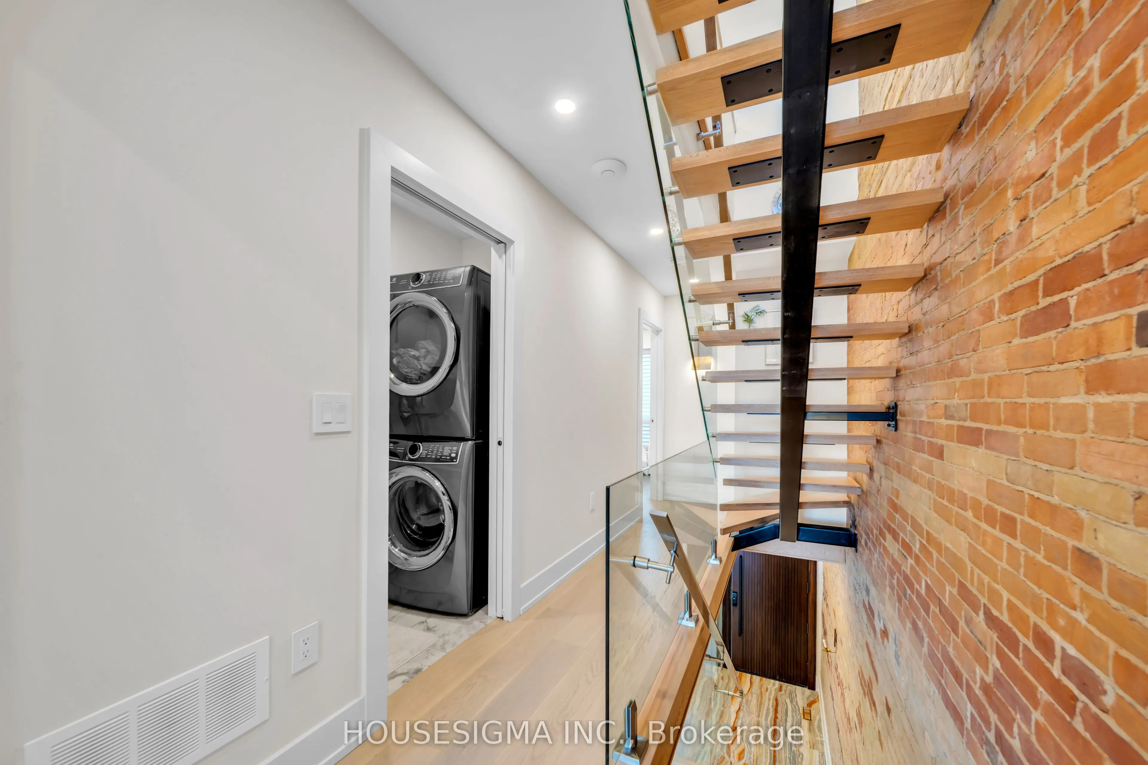 274 Roxton Road