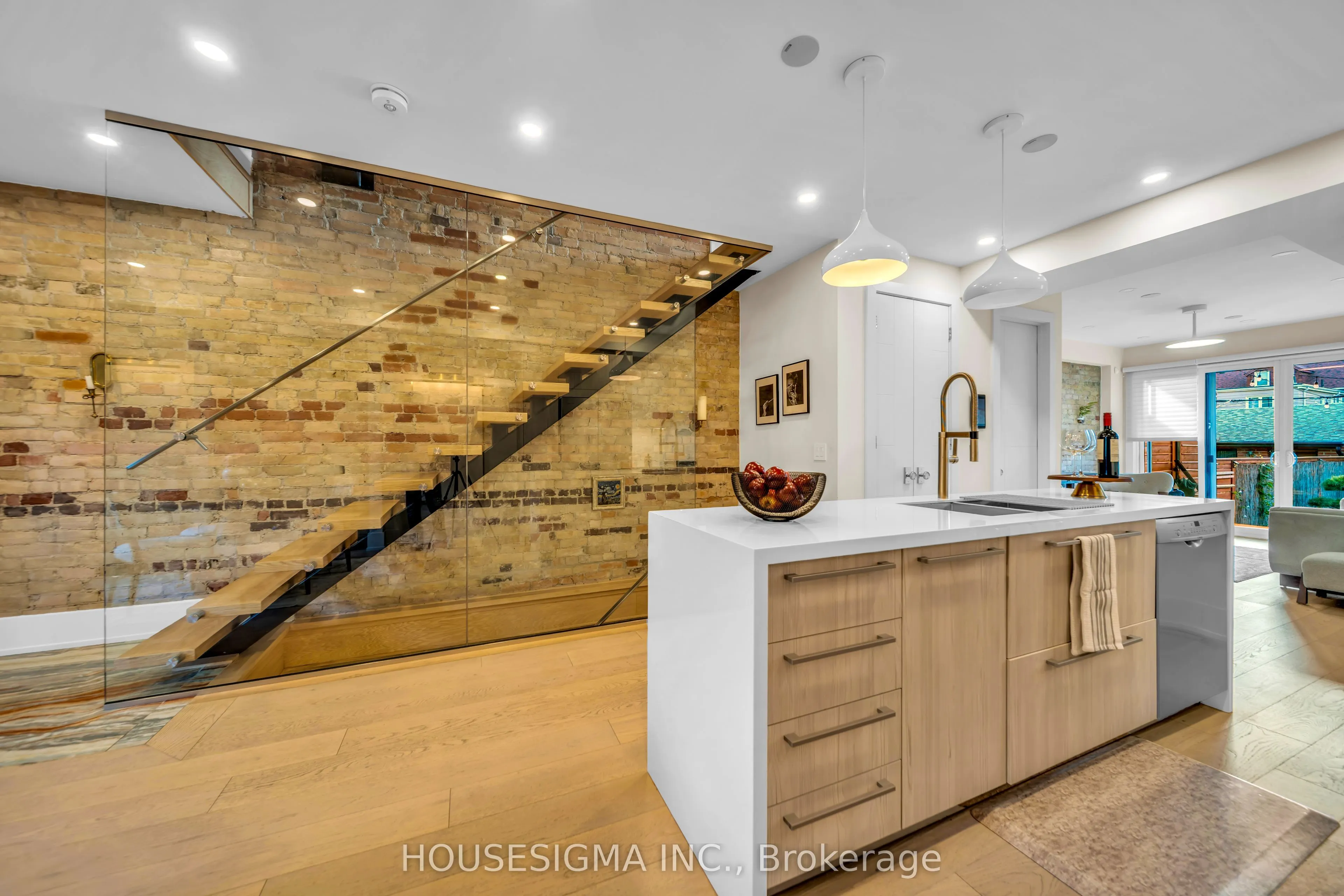 274 Roxton Road