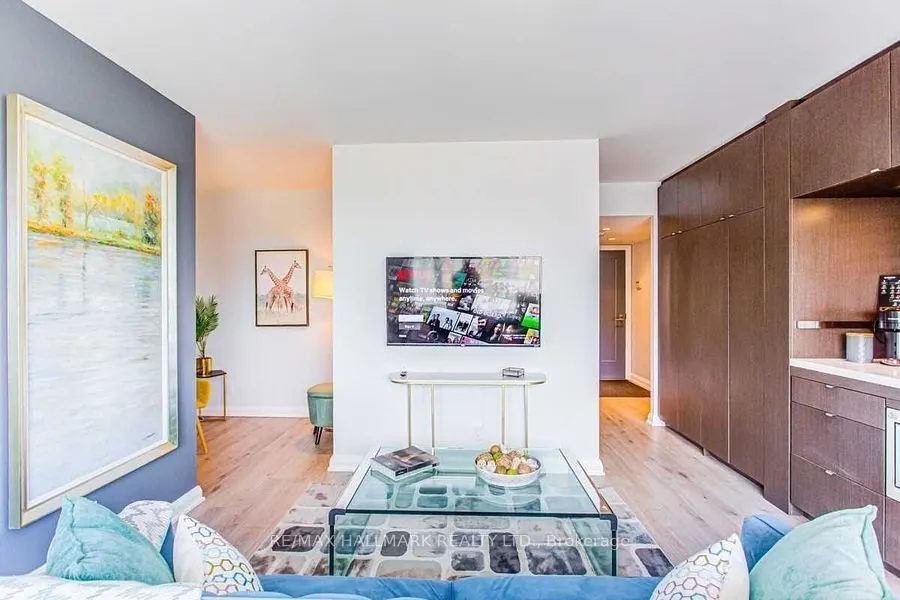 155 Yorkville Avenue #2307