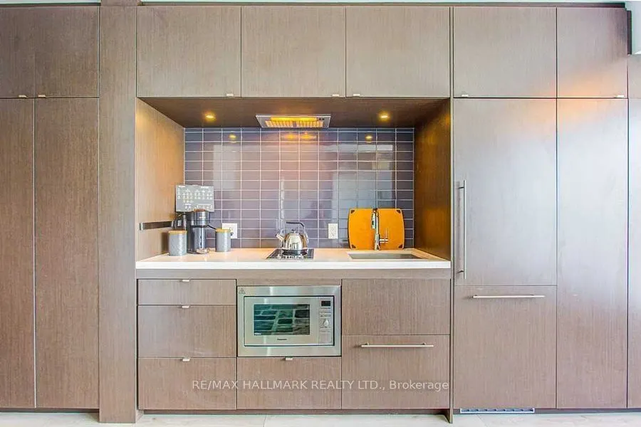 155 Yorkville Avenue #2307