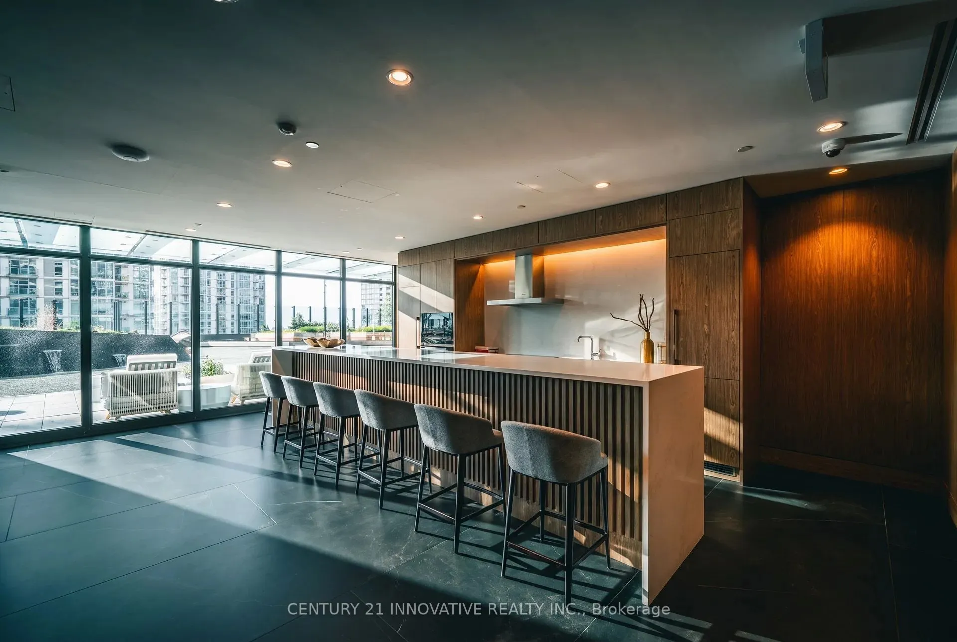 1 Concord Cityplace Way #5702