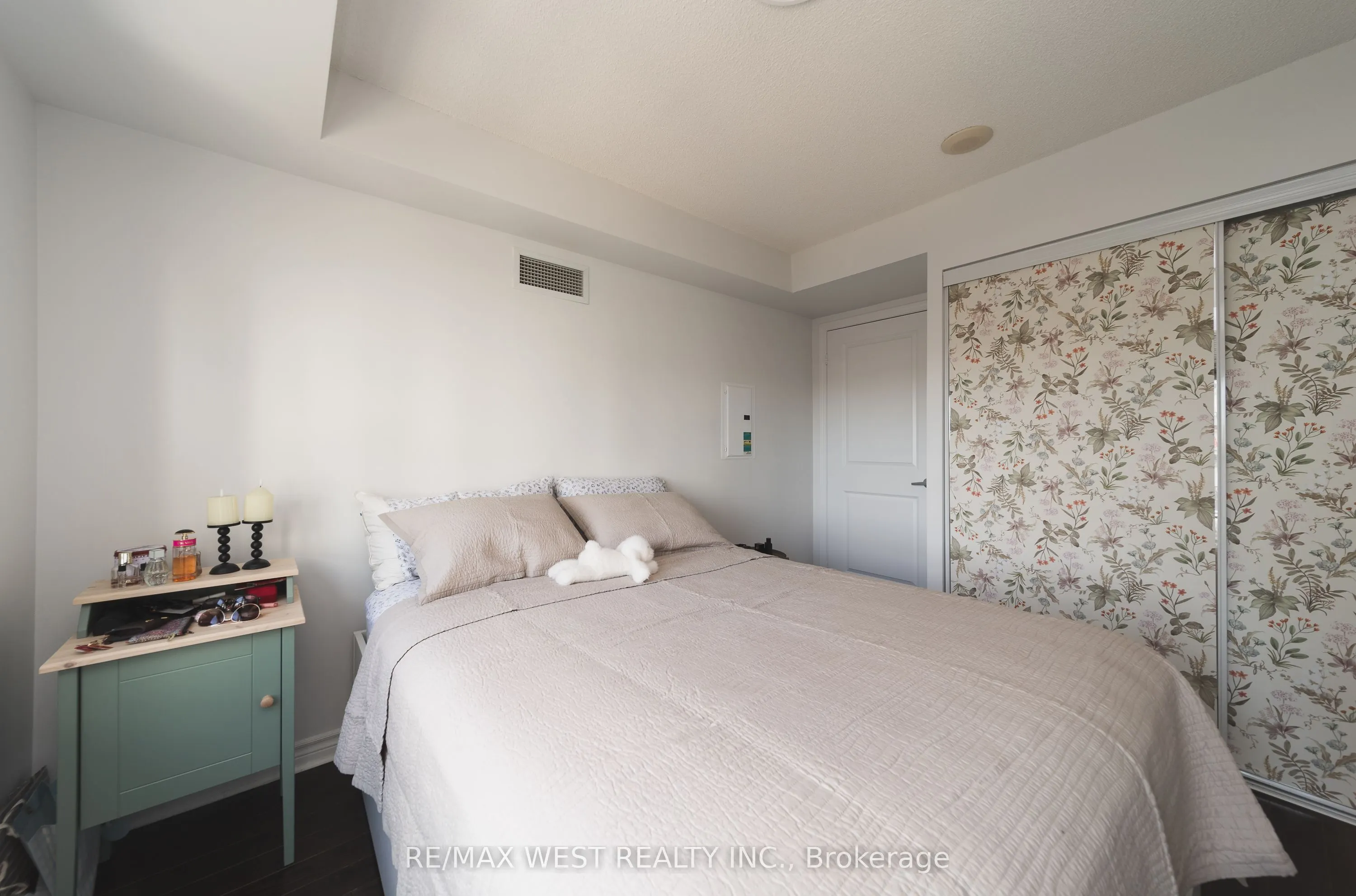 27 Rean Drive #524