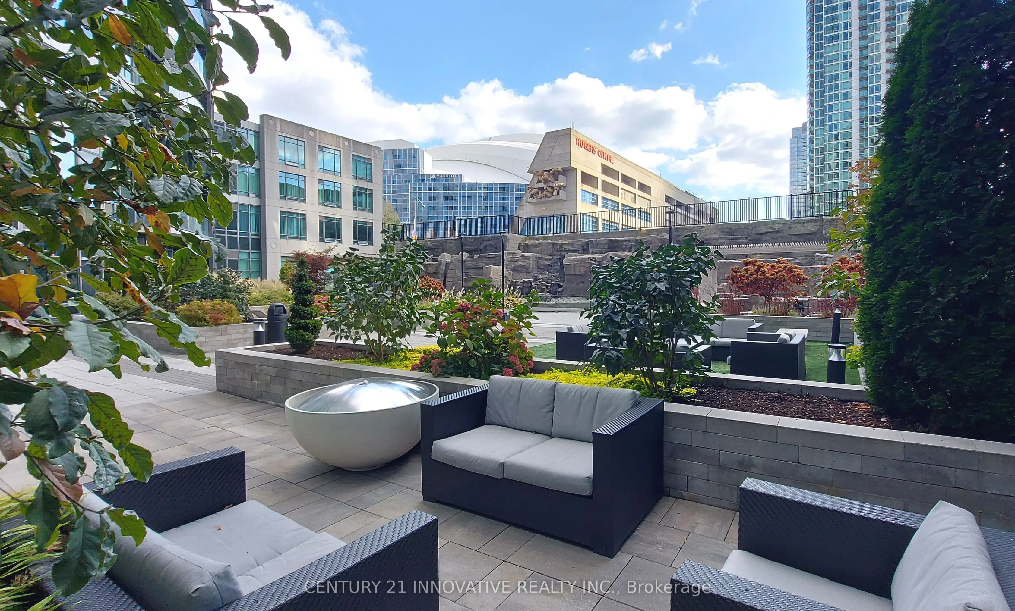 373 Front Street W #1010
