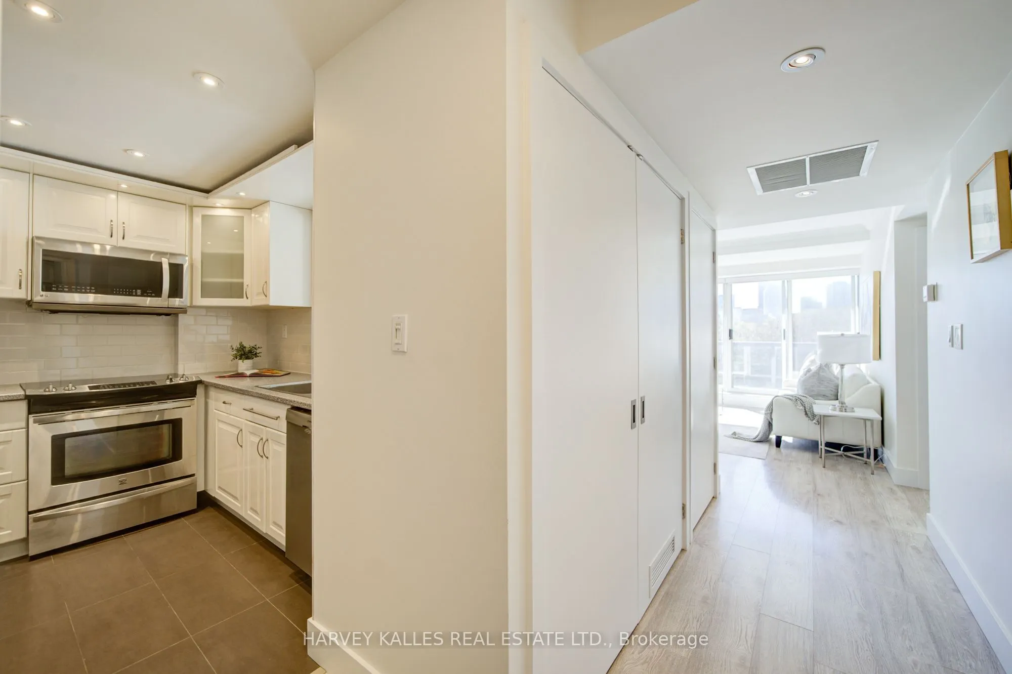 1818 Bayview Avenue #512