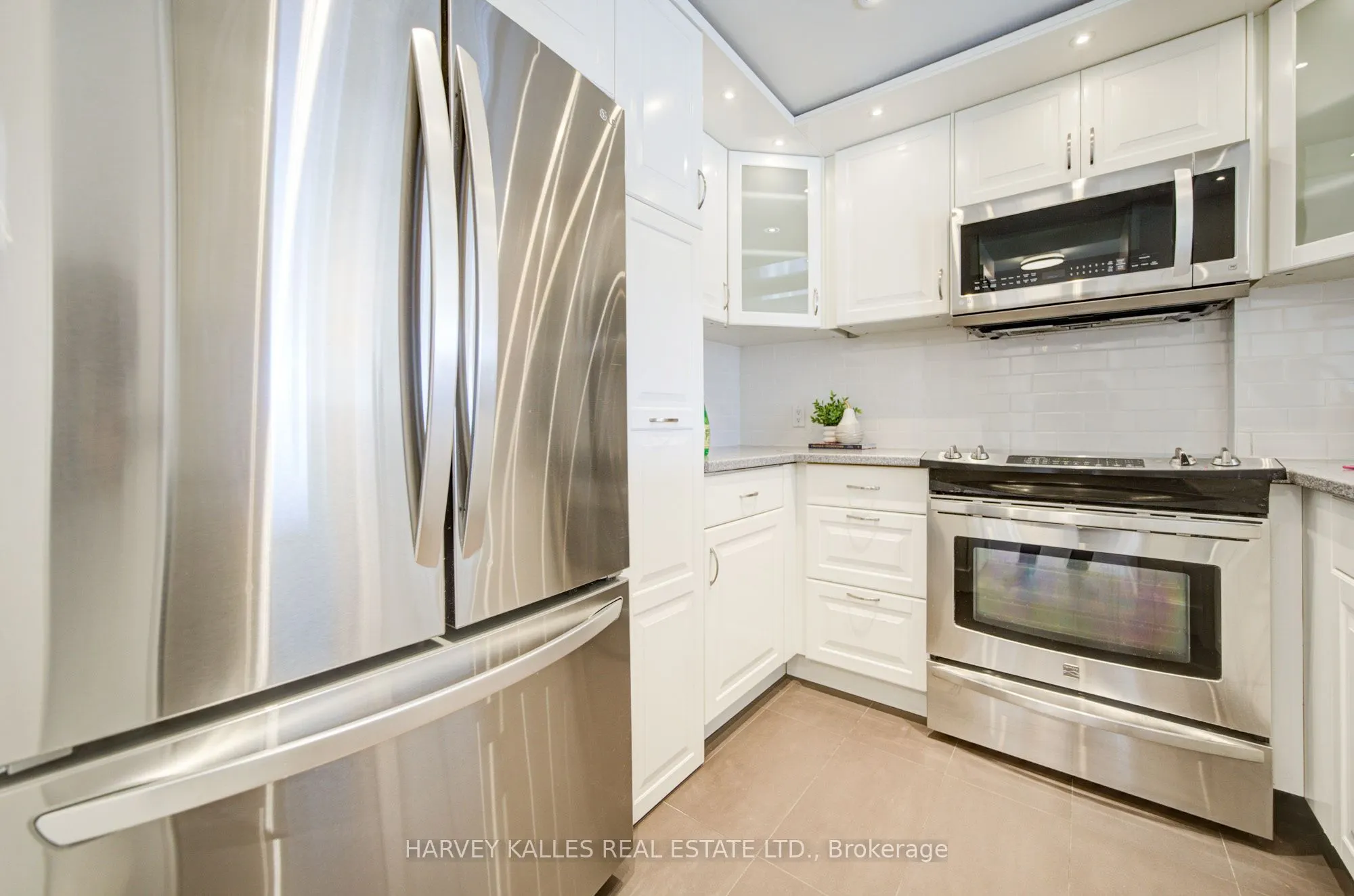 1818 Bayview Avenue #512